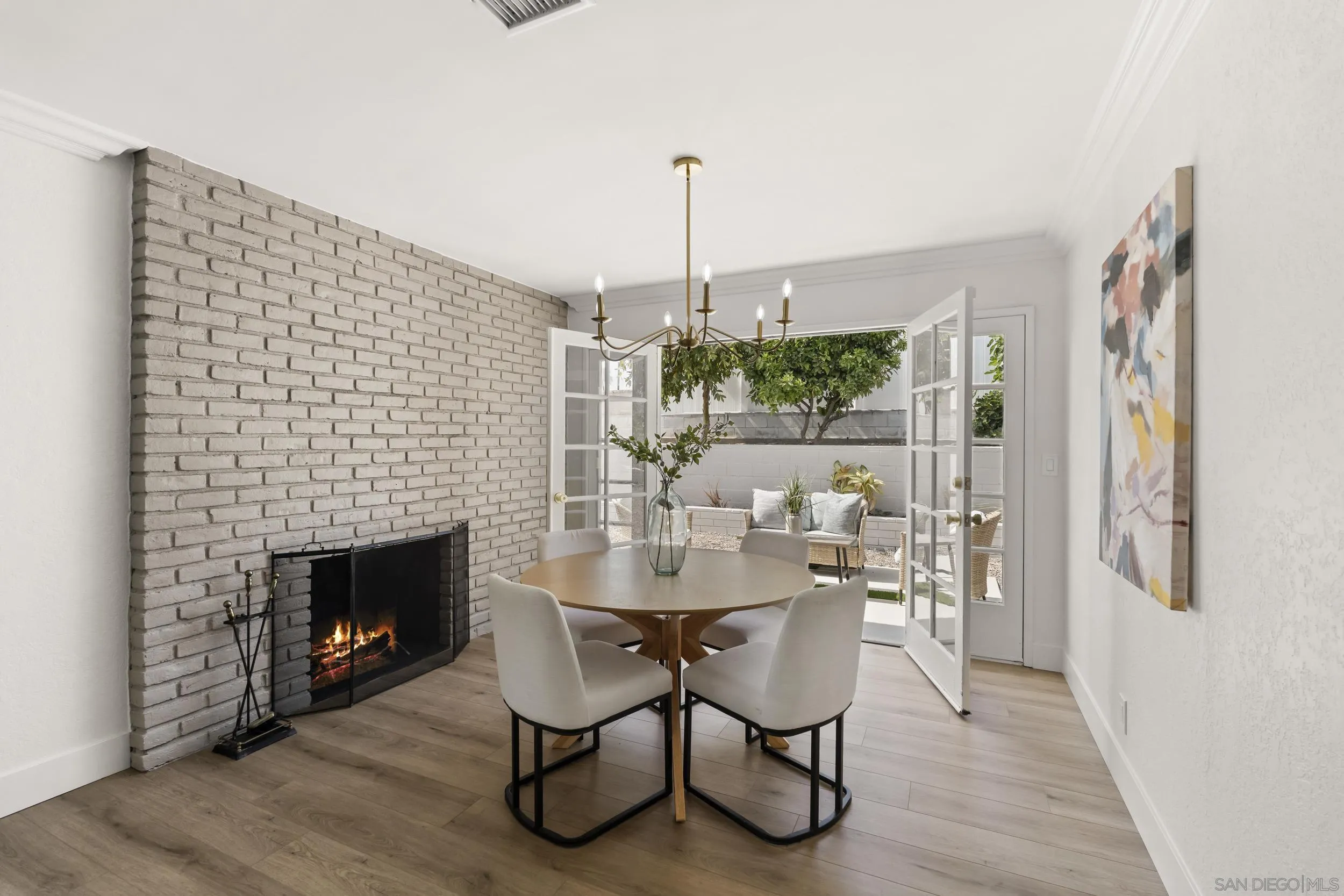 https://cdn.realtyfeed.com/cdn/127/260018817/d99801e3c0f8301489cb62b4351f7275.webp