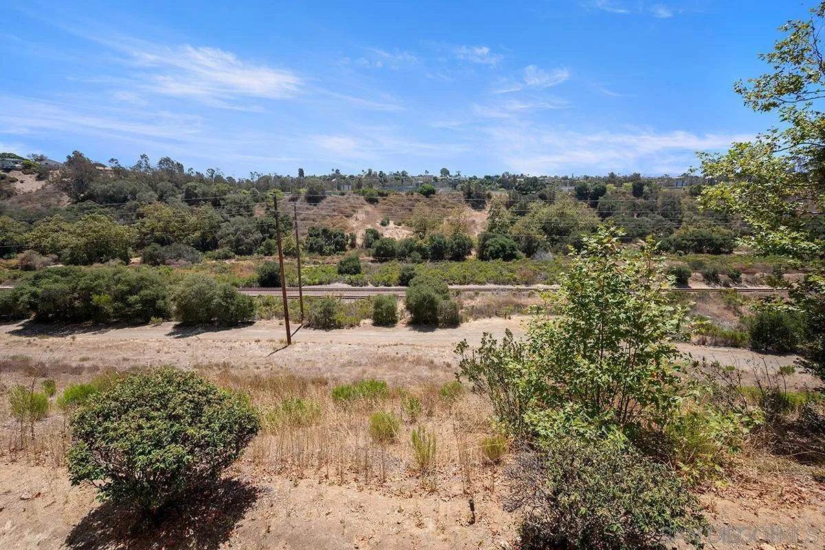 Photo #8: 260018818 Listing: Photo #8
