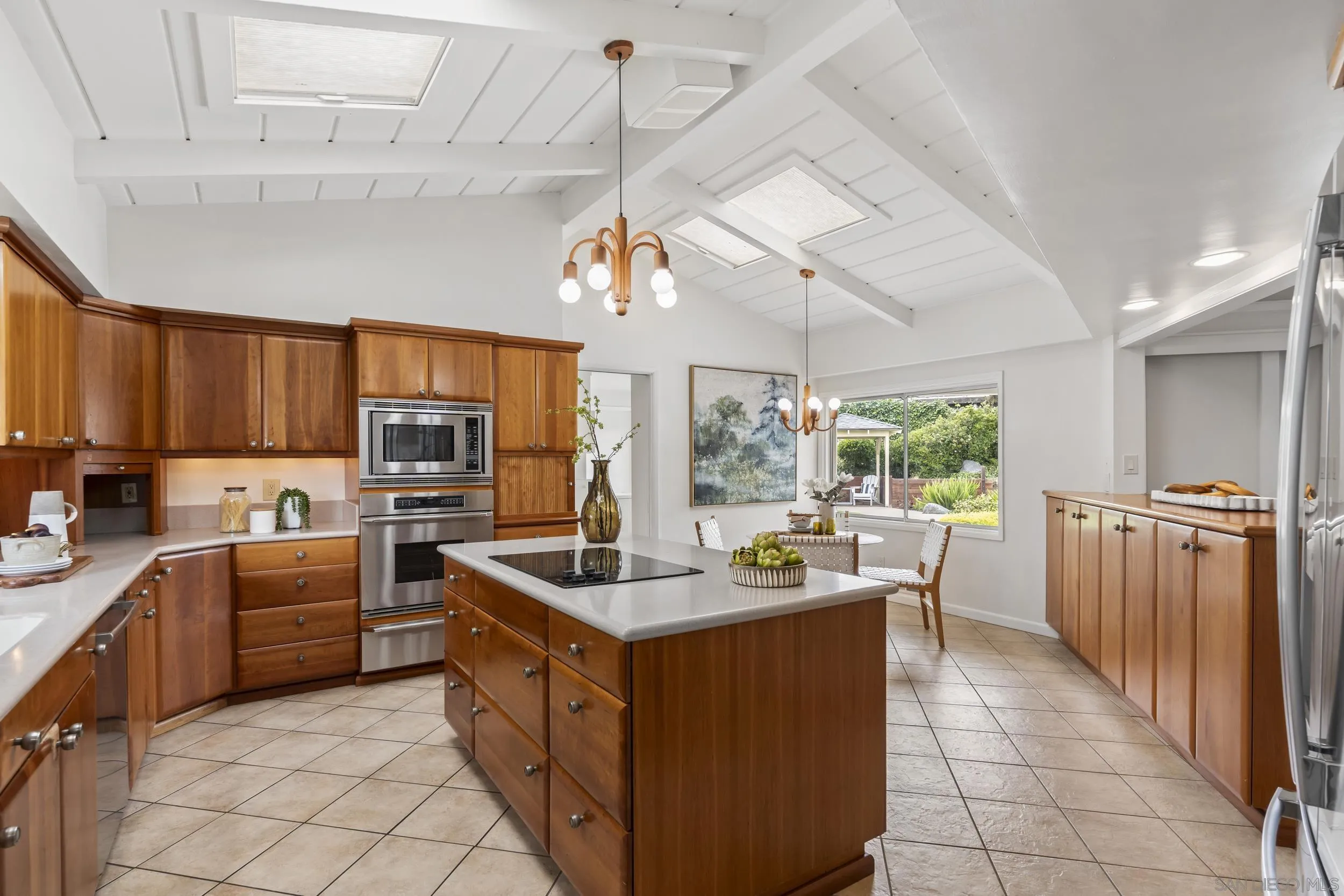 https://cdn.realtyfeed.com/cdn/127/260018820/b3889e8cc8bb5c3ac7b55a7c60c8630d.webp