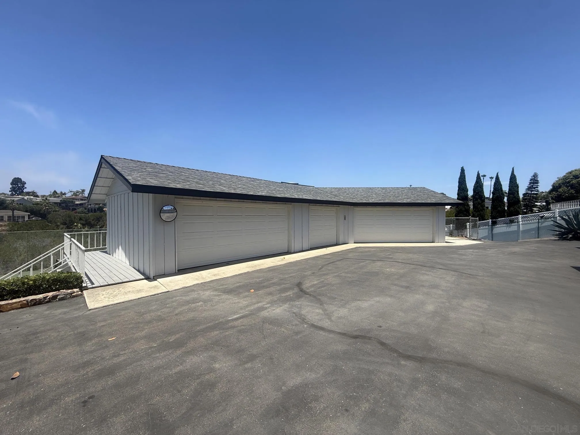 https://cdn.realtyfeed.com/cdn/127/260018820/e579c9d6791c7744ade45d5b93cbda43.webp