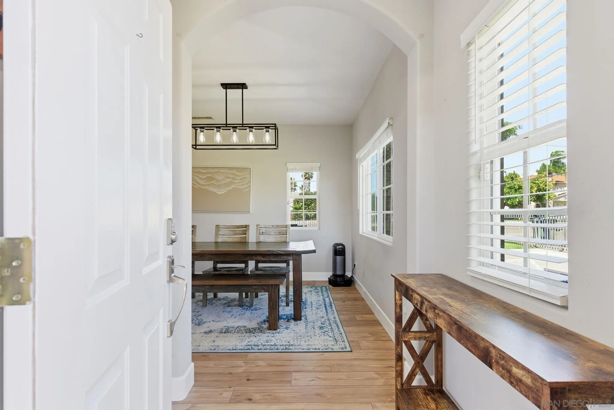 https://cdn.realtyfeed.com/cdn/127/260018824/8955882e2b9d2e613a378cdf08caf044.webp