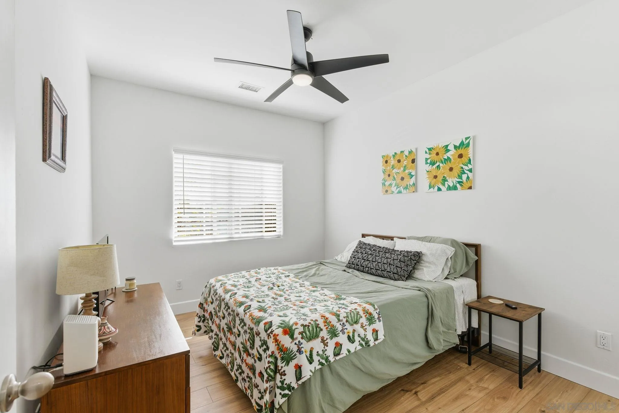 https://cdn.realtyfeed.com/cdn/127/260018824/c85791d688df5c8c96cce039bc338cf2.webp