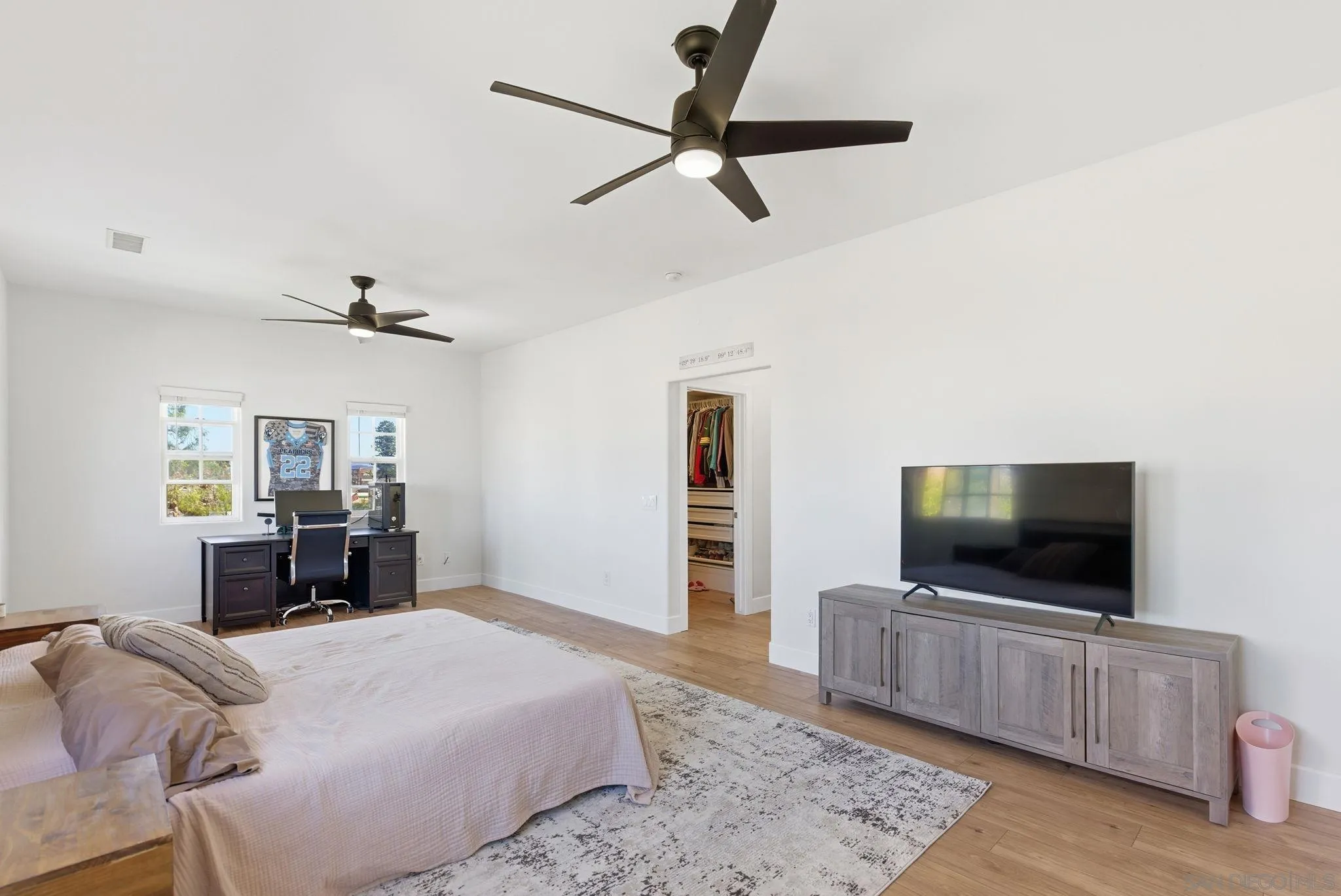 https://cdn.realtyfeed.com/cdn/127/260018824/ec6bd1f85b49d50db8bb3e71d061285b.webp