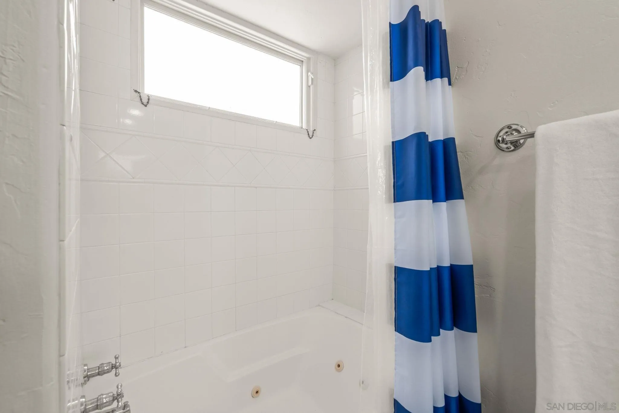 Photo #30: 260018830 Listing: Photo #30