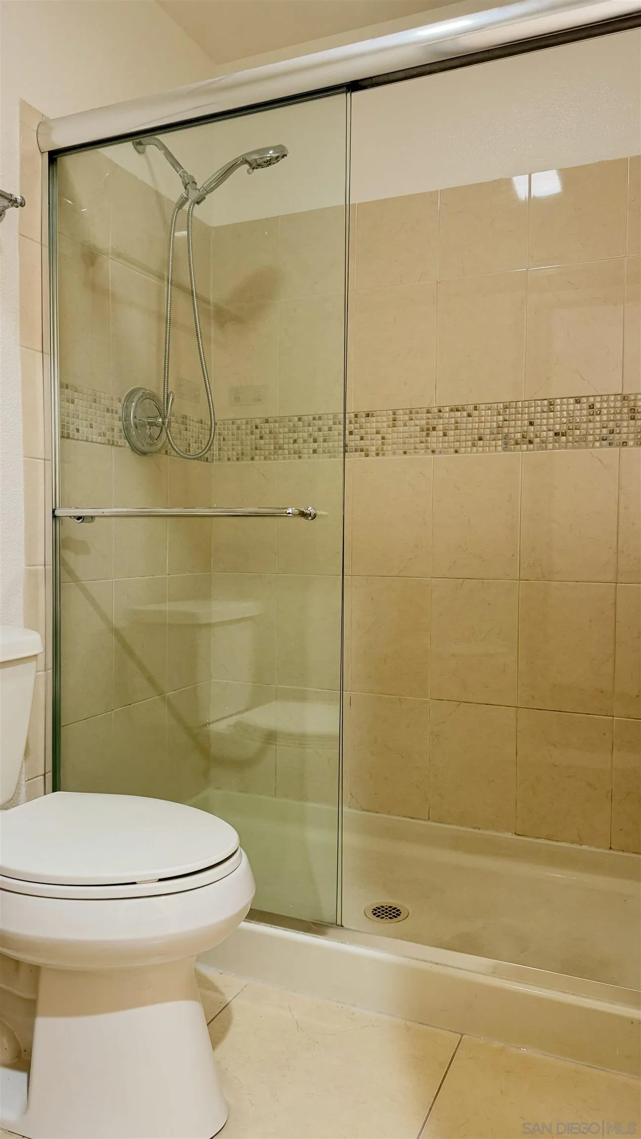 Photo #9: 260018831 Listing: Photo #9