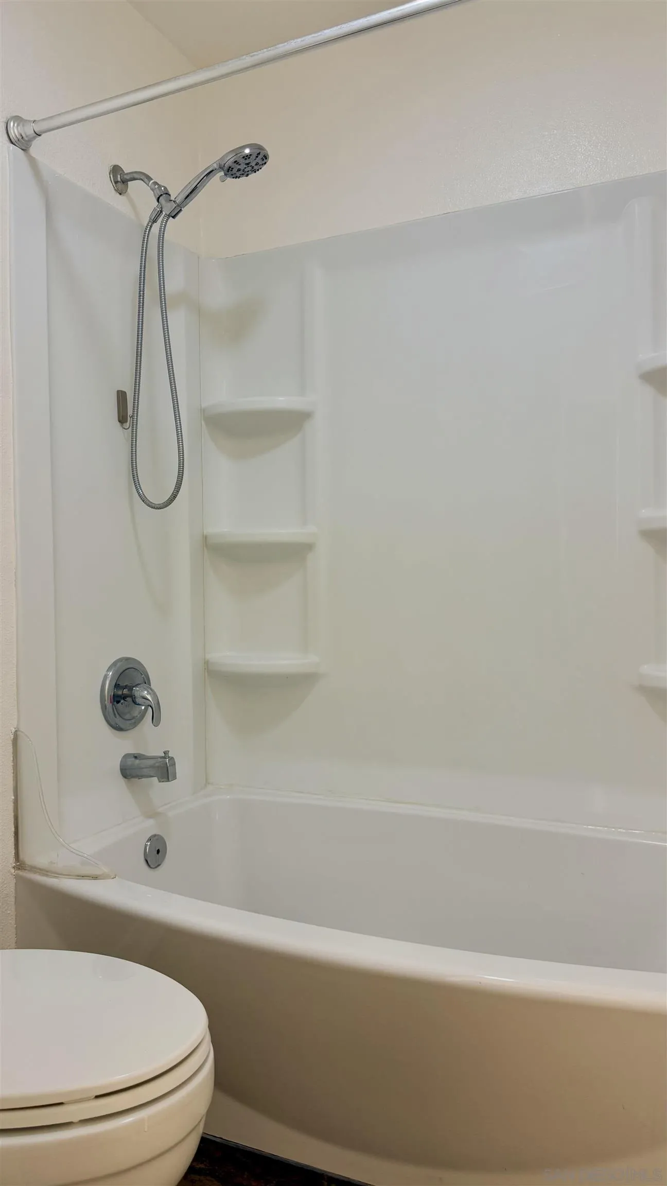 Photo #13: 260018831 Listing: Photo #13