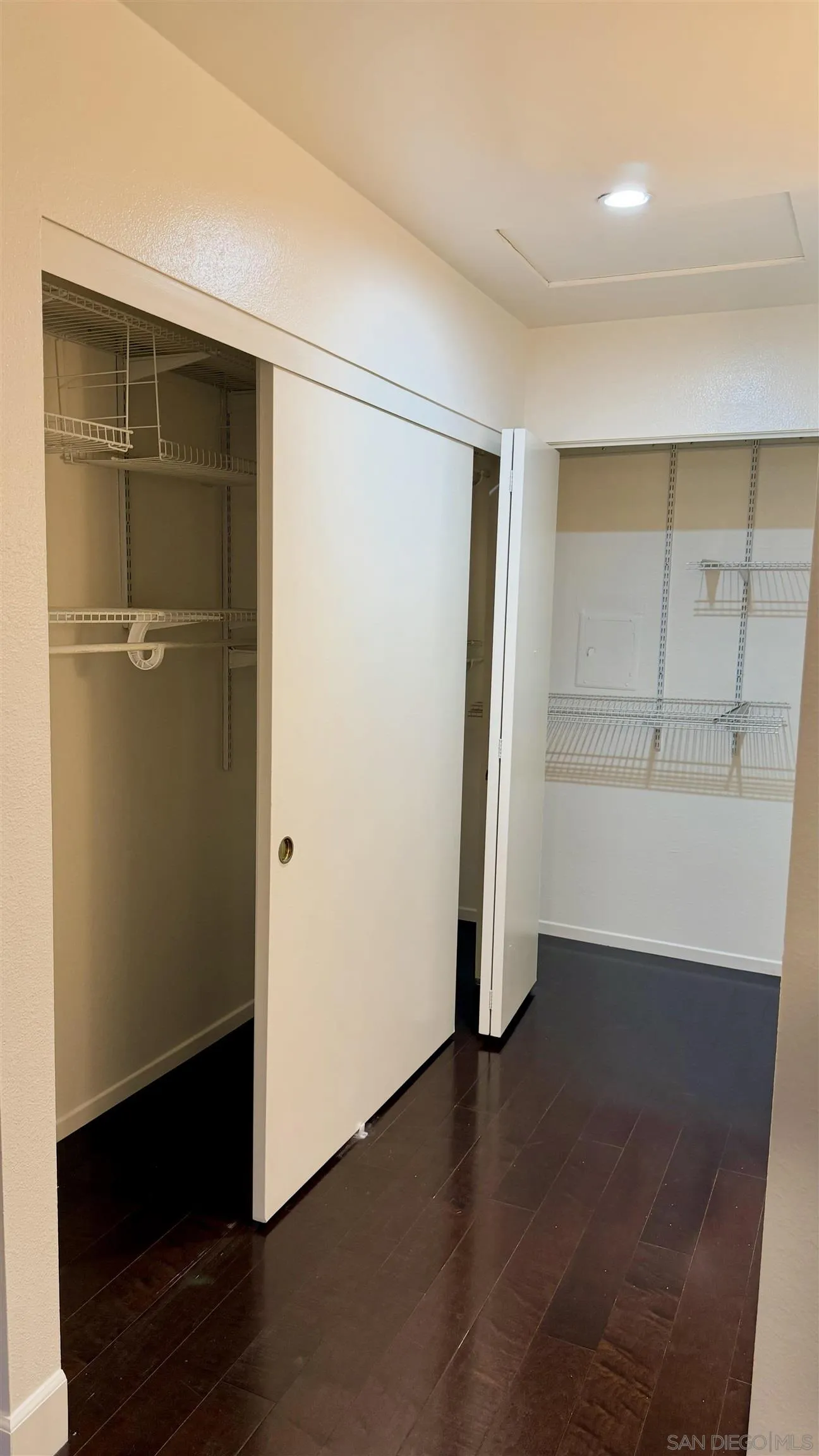 https://cdn.realtyfeed.com/cdn/127/260018831/ec21f6cd3112e0dcb622988e0e32e6ba.webp