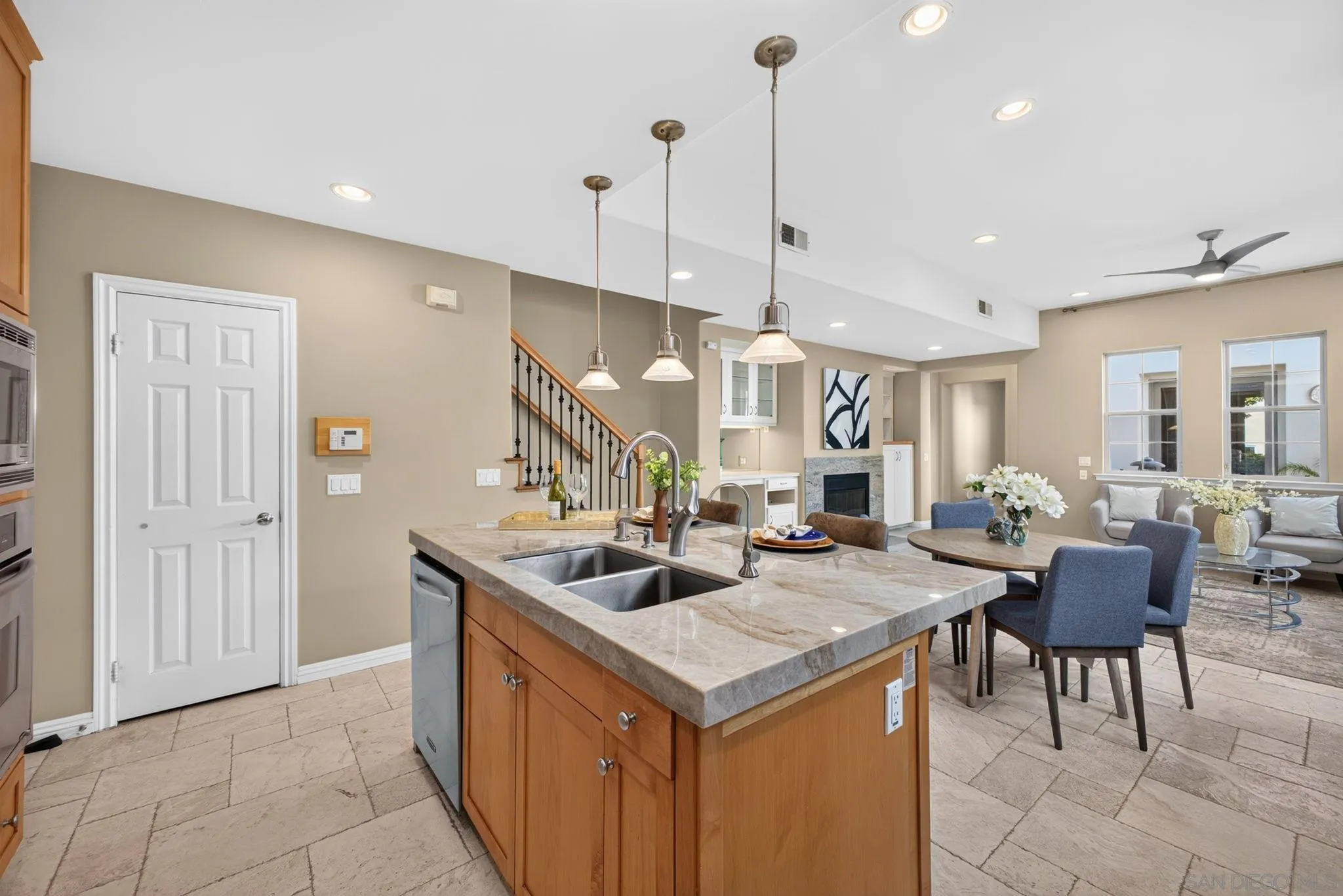 https://cdn.realtyfeed.com/cdn/127/260018833/50f4cfac69633f40697b03c000f85617.webp