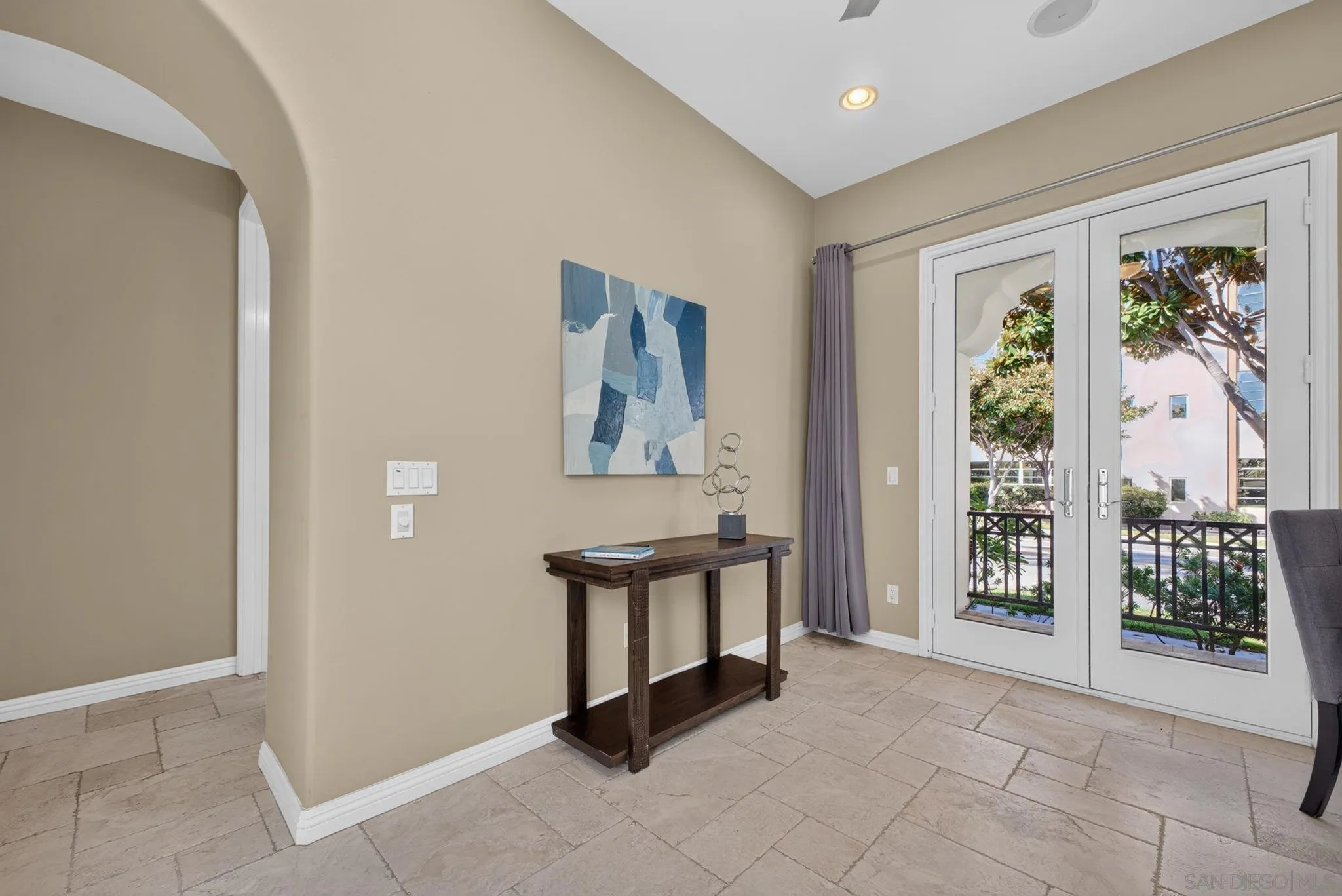 https://cdn.realtyfeed.com/cdn/127/260018833/6b4b434d6bacebfc1c533542c78402e8.webp