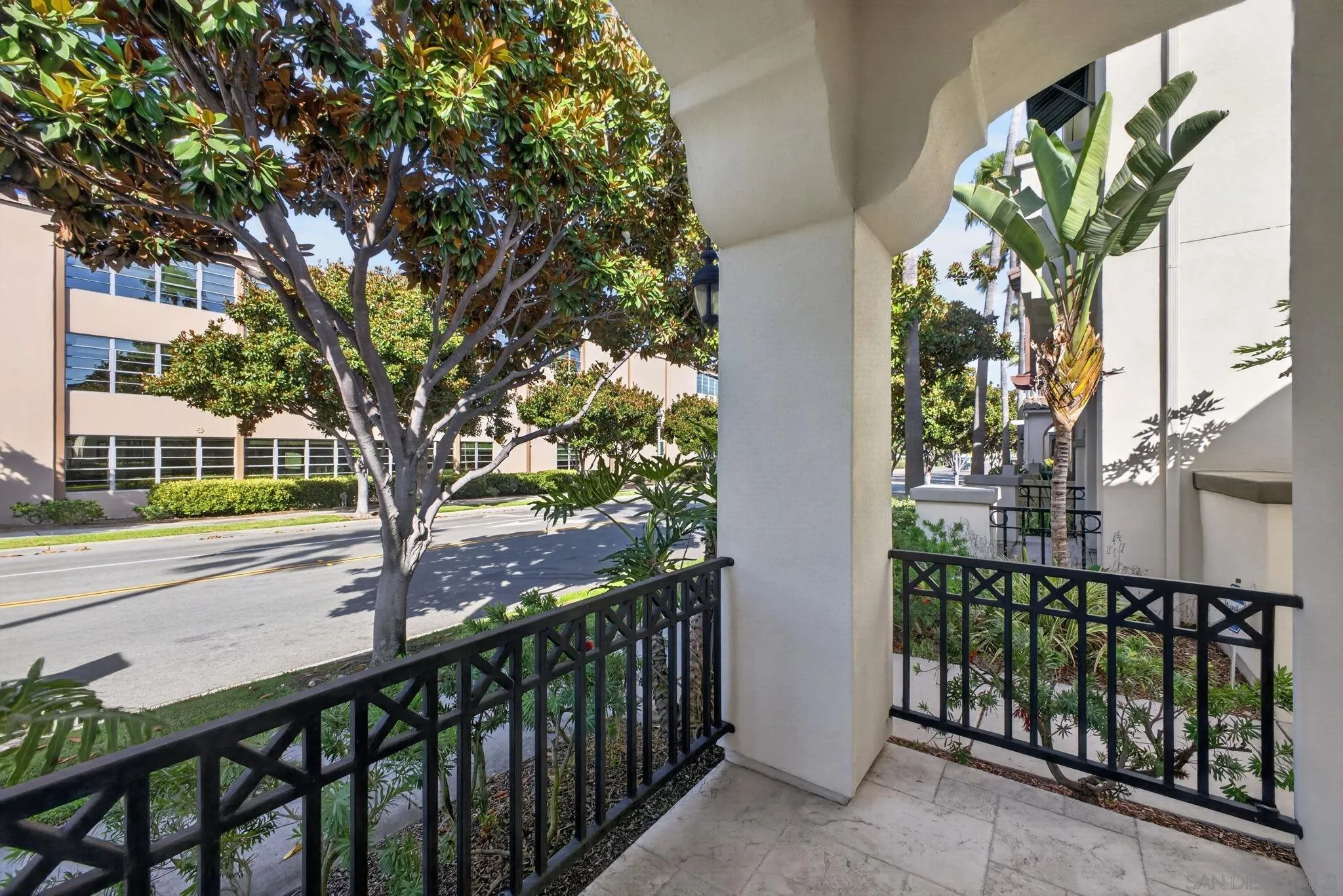 https://cdn.realtyfeed.com/cdn/127/260018833/77b23a8f0a31d05b846787f7d3b15068.webp