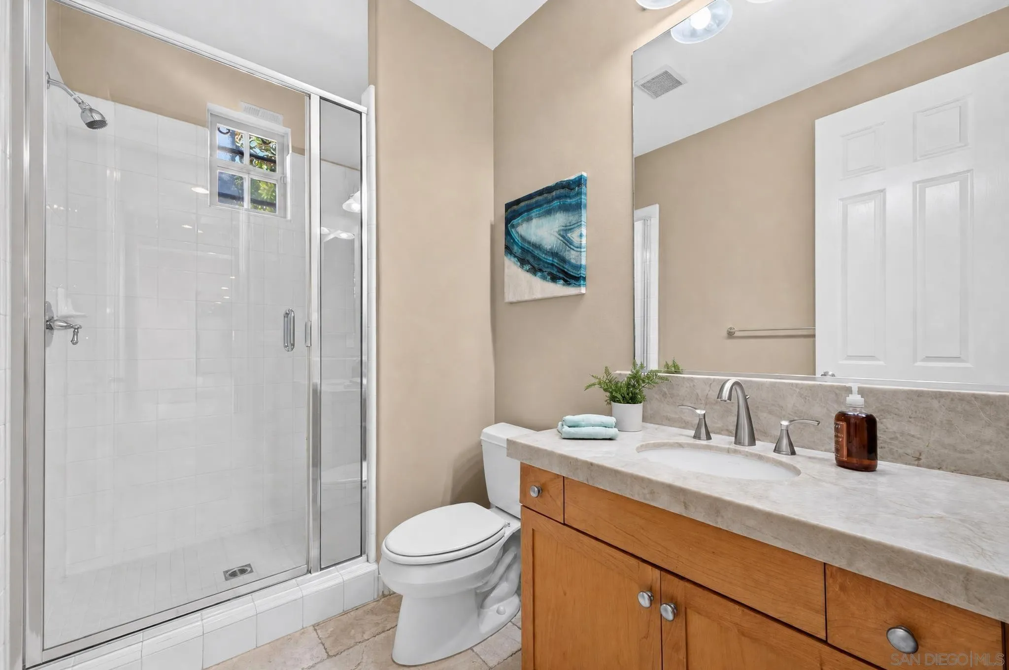 https://cdn.realtyfeed.com/cdn/127/260018833/f22966b3f01447e2e584eda2b326578a.webp