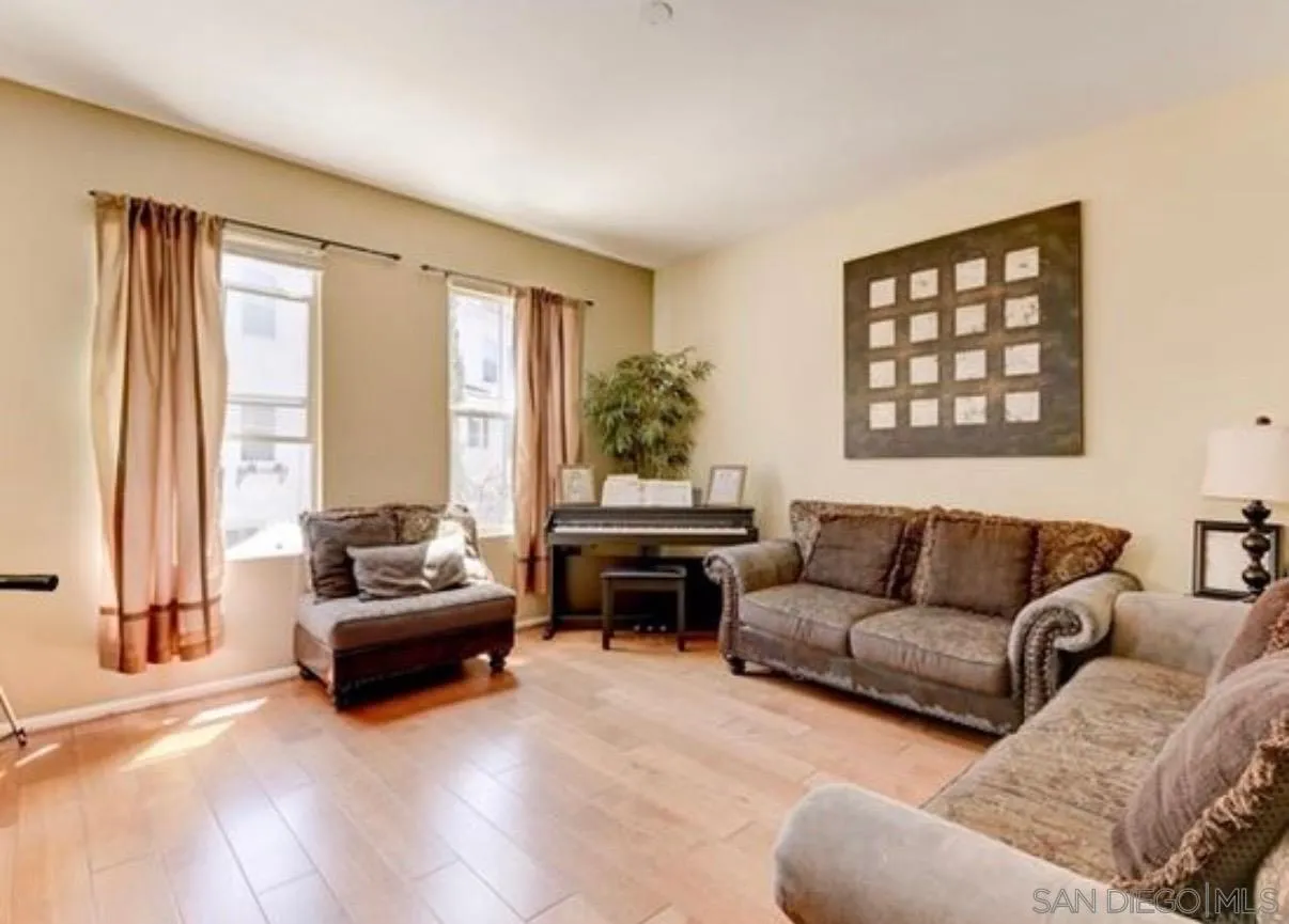 https://cdn.realtyfeed.com/cdn/127/260018834/37adc9c7d5be2d5f97ba1012ef447cc5.webp
