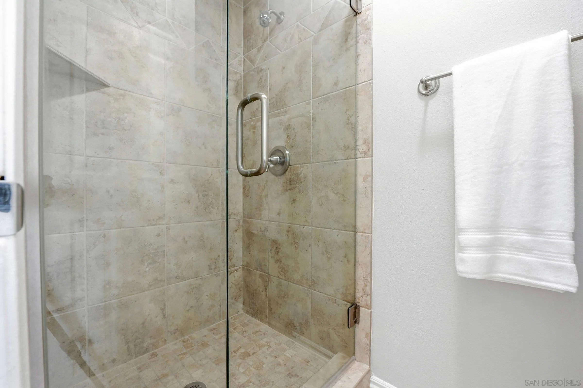 https://cdn.realtyfeed.com/cdn/127/260018837/24475a6982400c233d404bf52f5b01dd.webp