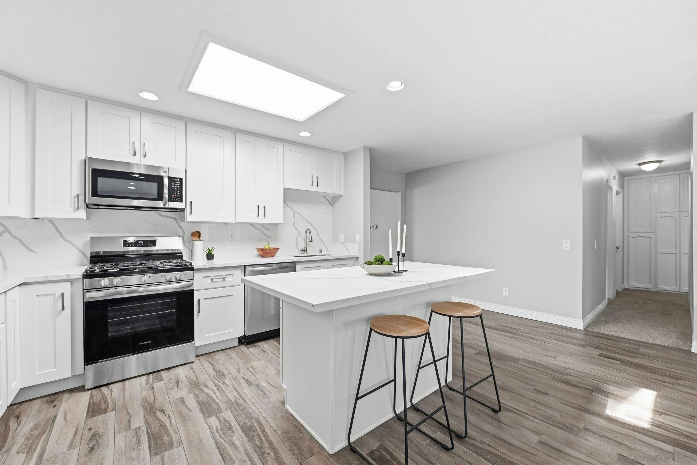 https://cdn.realtyfeed.com/cdn/127/260018837/44aee24a6528671c9ce386895868acc1.webp