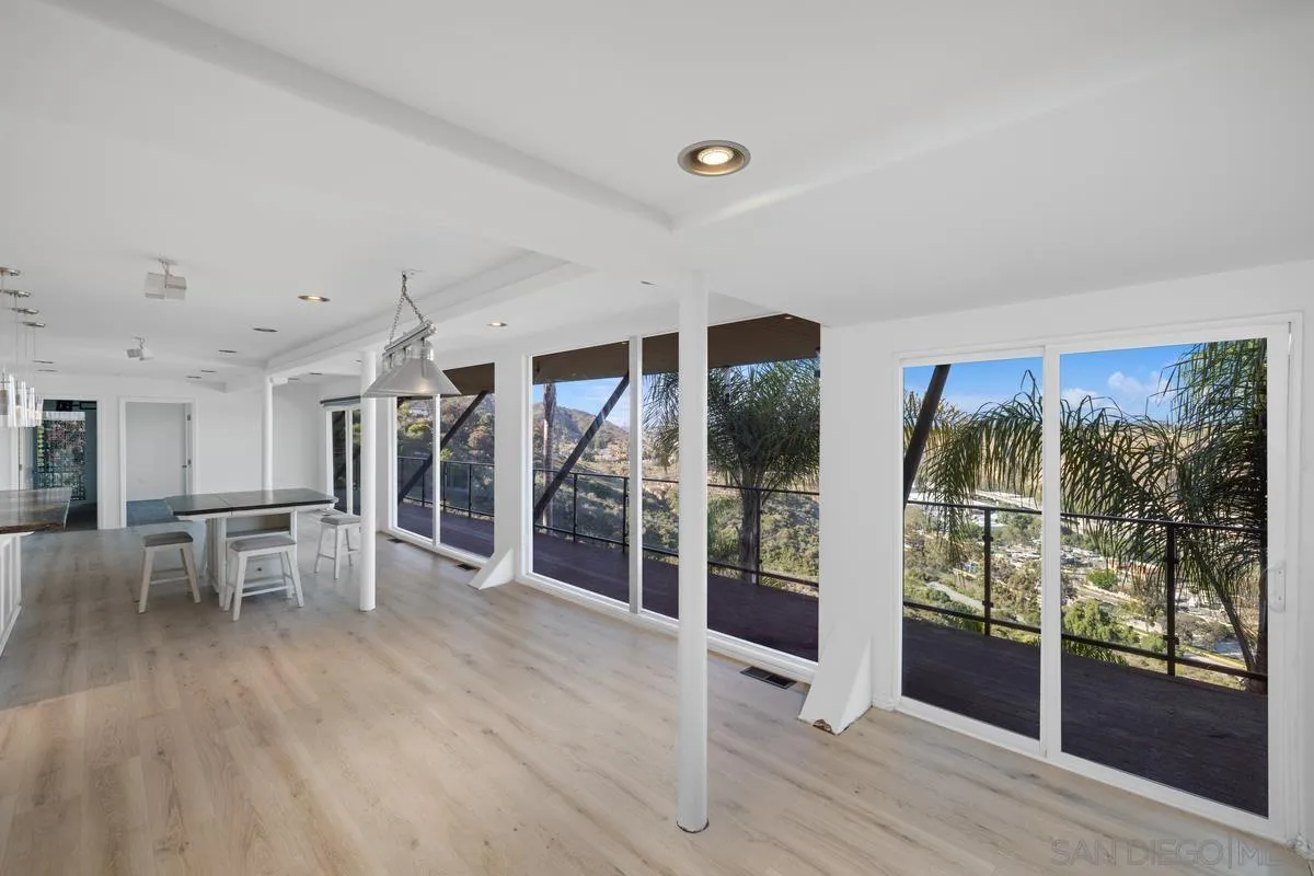 https://cdn.realtyfeed.com/cdn/127/260018839/8e6d54ed686aba1d5d7505feb3b7bba4.webp