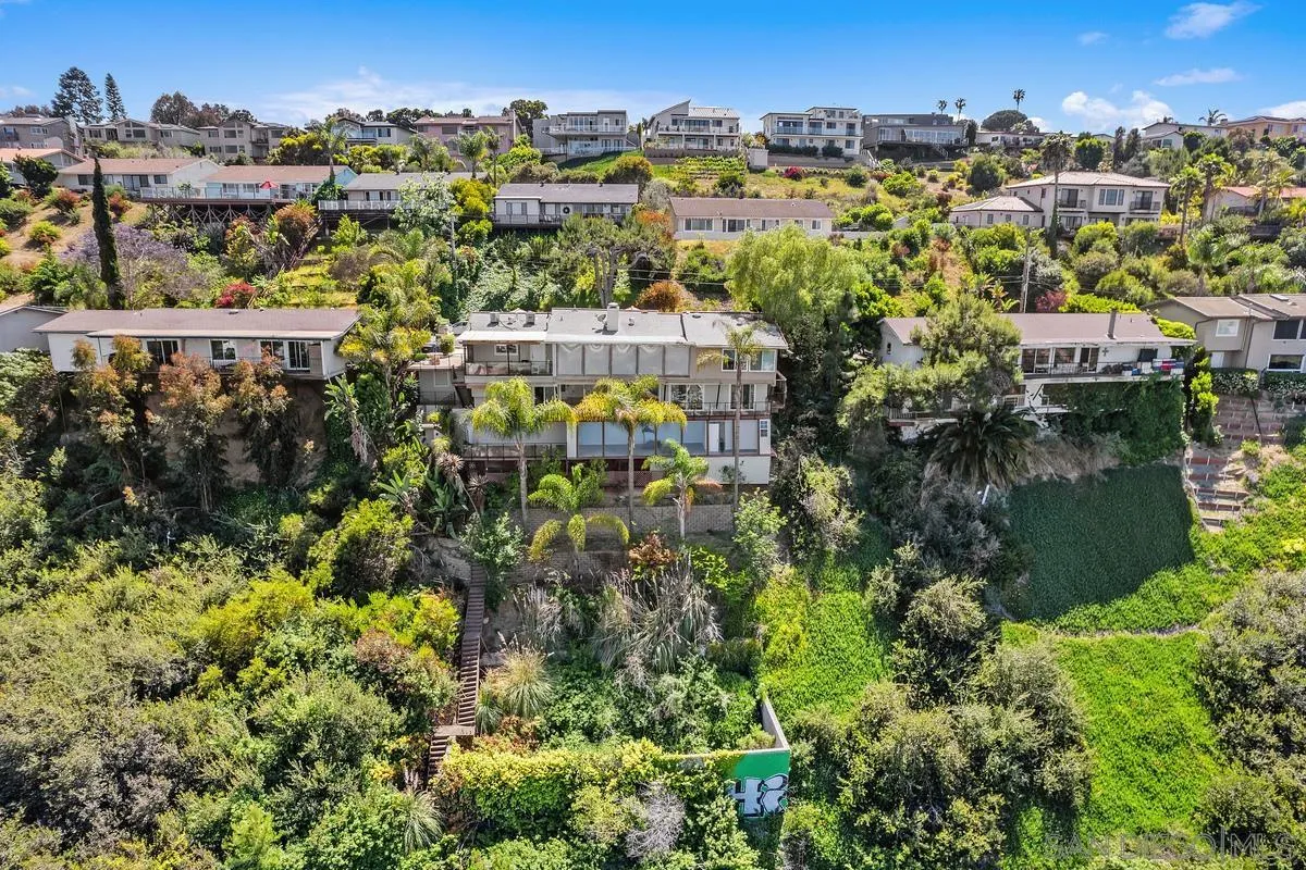 https://cdn.realtyfeed.com/cdn/127/260018839/c4f49b53335904e95b1324ae4d3456fa.webp