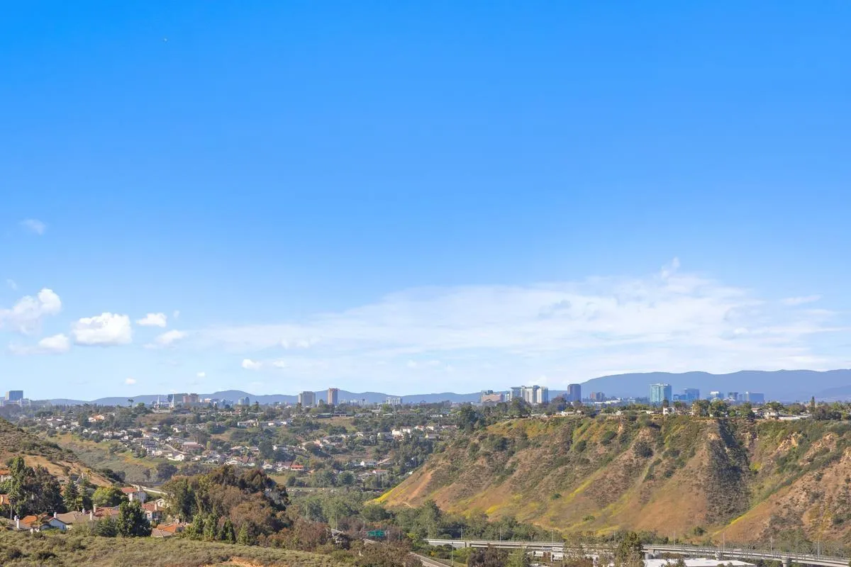 https://cdn.realtyfeed.com/cdn/127/260018839/d6d62698b0e4d46cbe35713b3fe18696.webp