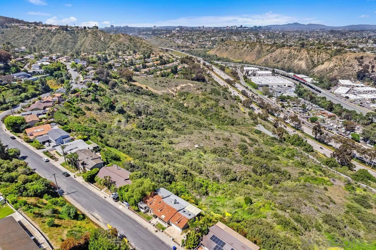 https://cdn.realtyfeed.com/cdn/127/260018839/eb459aa57618981f7dce02e86cc6d6b8.webp