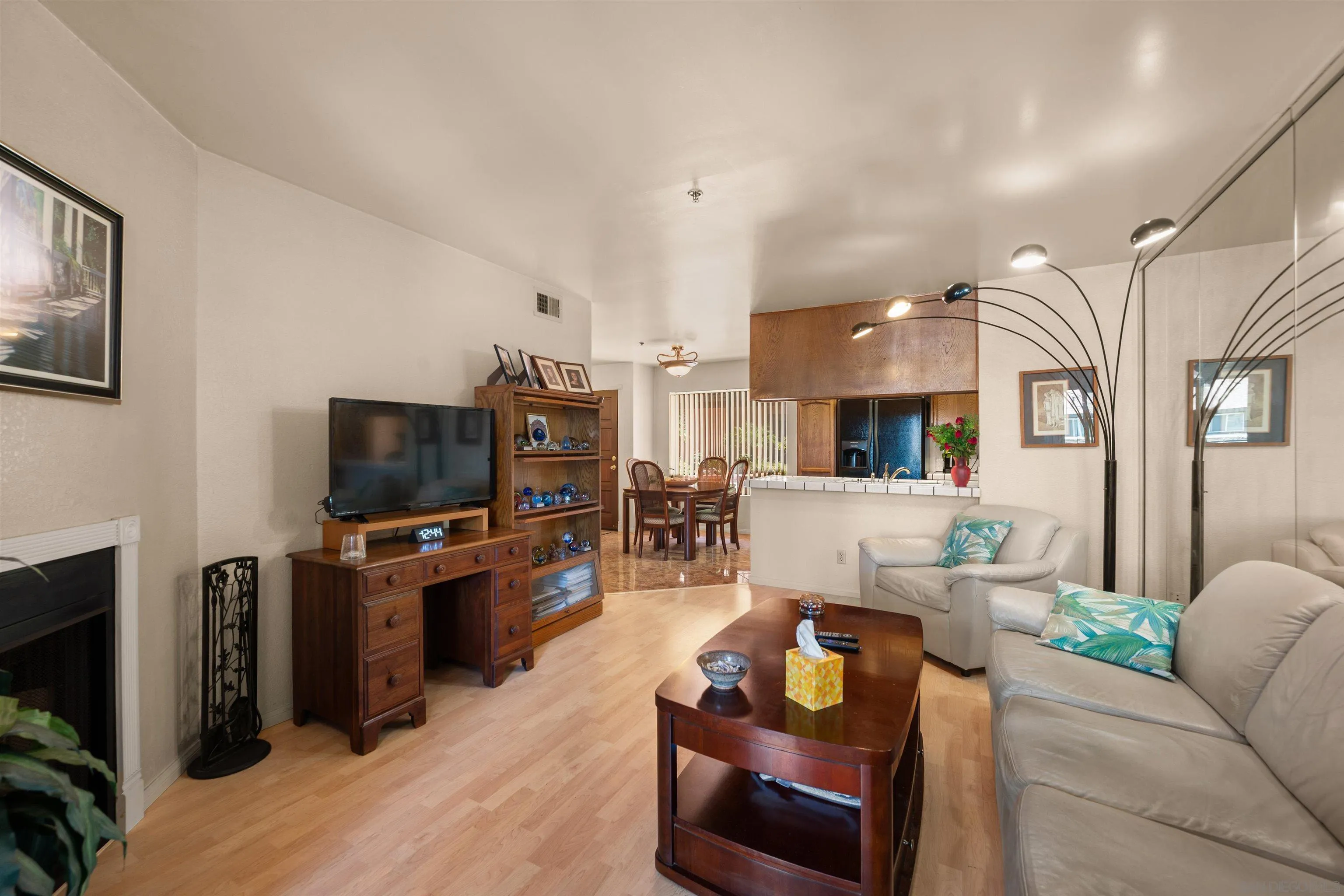 Photo #6: 260018842 Listing: Photo #6