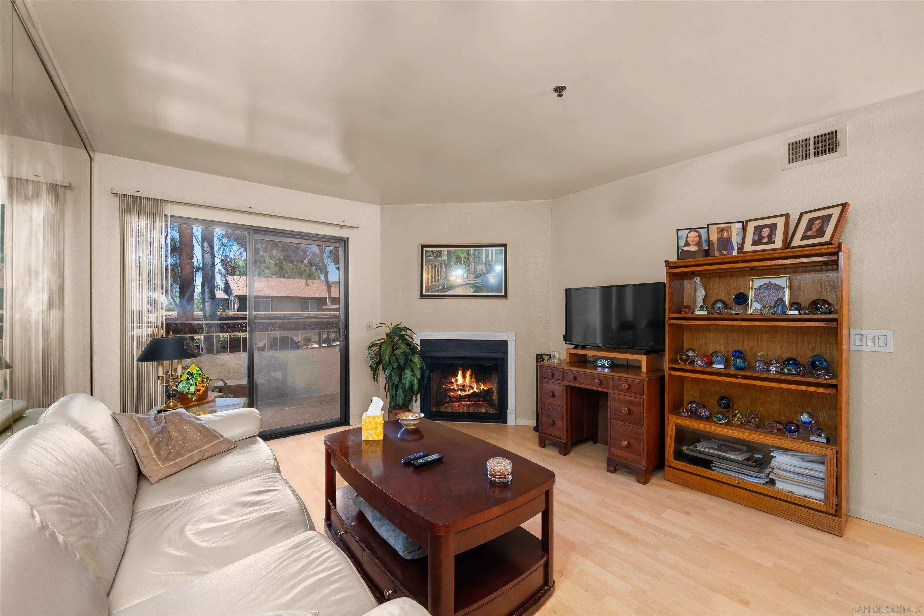 Photo #7: 260018842 Listing: Photo #7