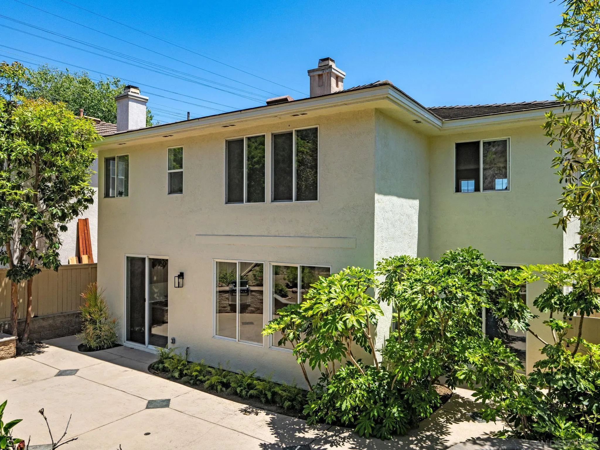 https://cdn.realtyfeed.com/cdn/127/260018845/1b1eb805b90b5957f3cb0d2b79db8fd1.webp