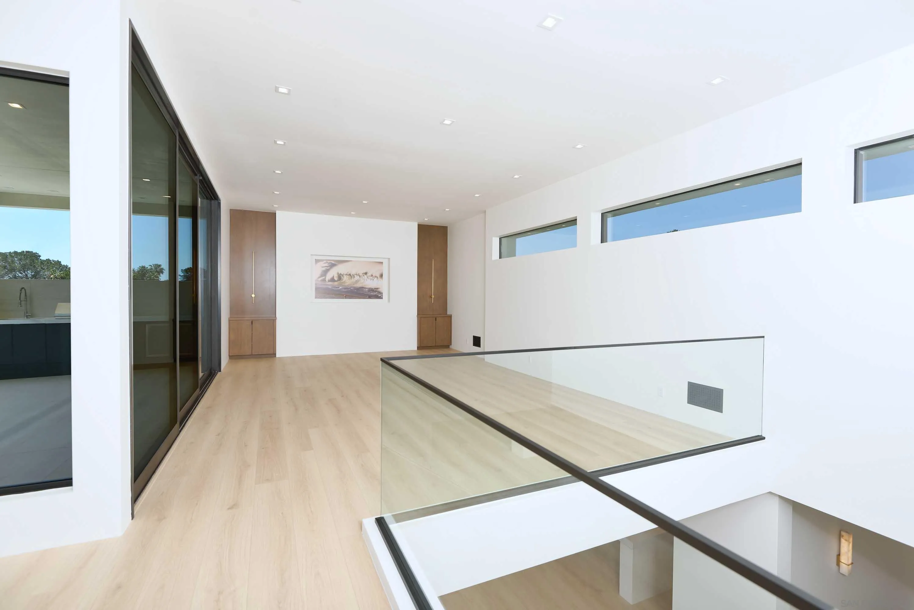 https://cdn.realtyfeed.com/cdn/127/260018847/09af5c8eb1d0722380058c685cd05200.webp
