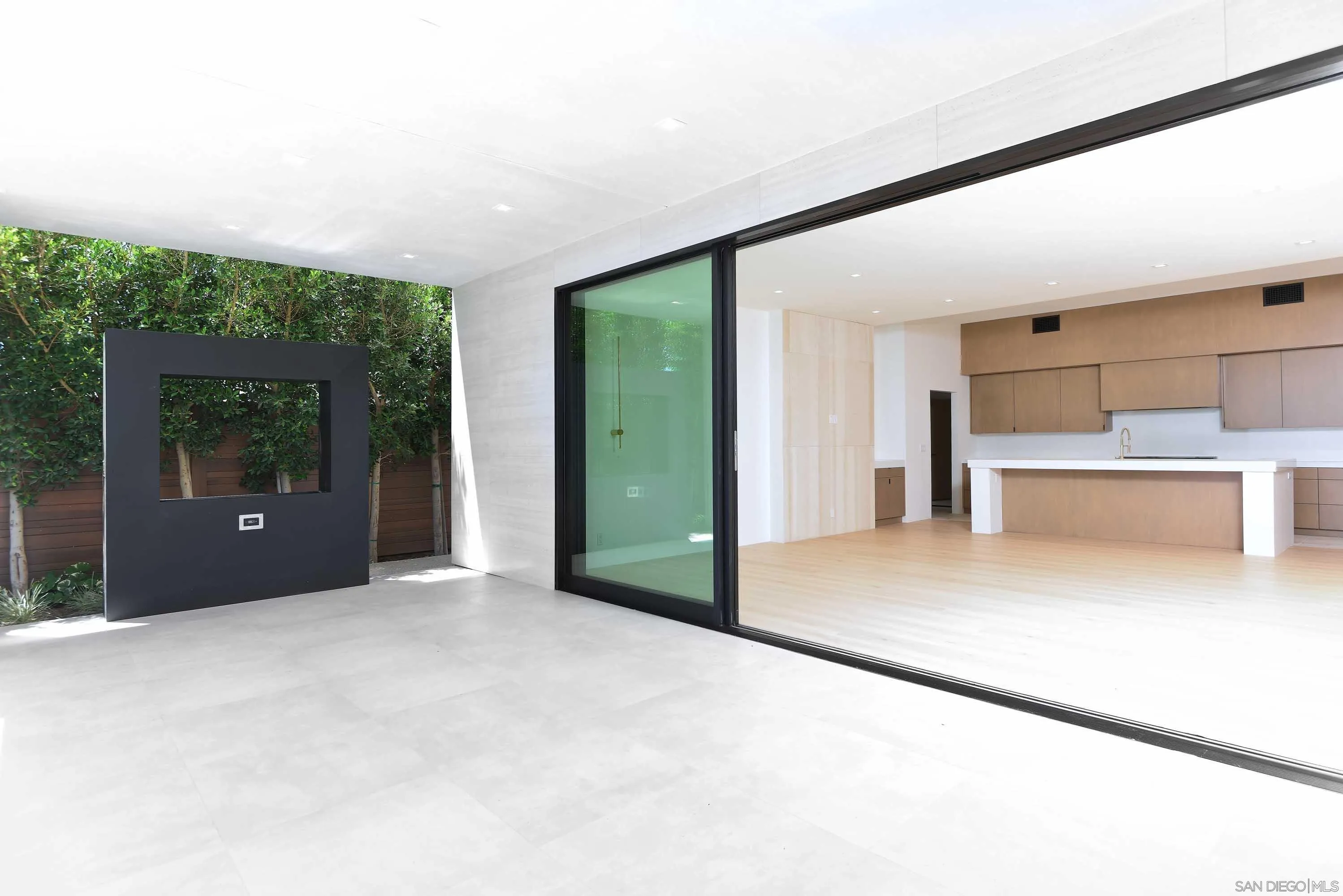 https://cdn.realtyfeed.com/cdn/127/260018847/4fe251482d12a15e4689147960be71a5.webp
