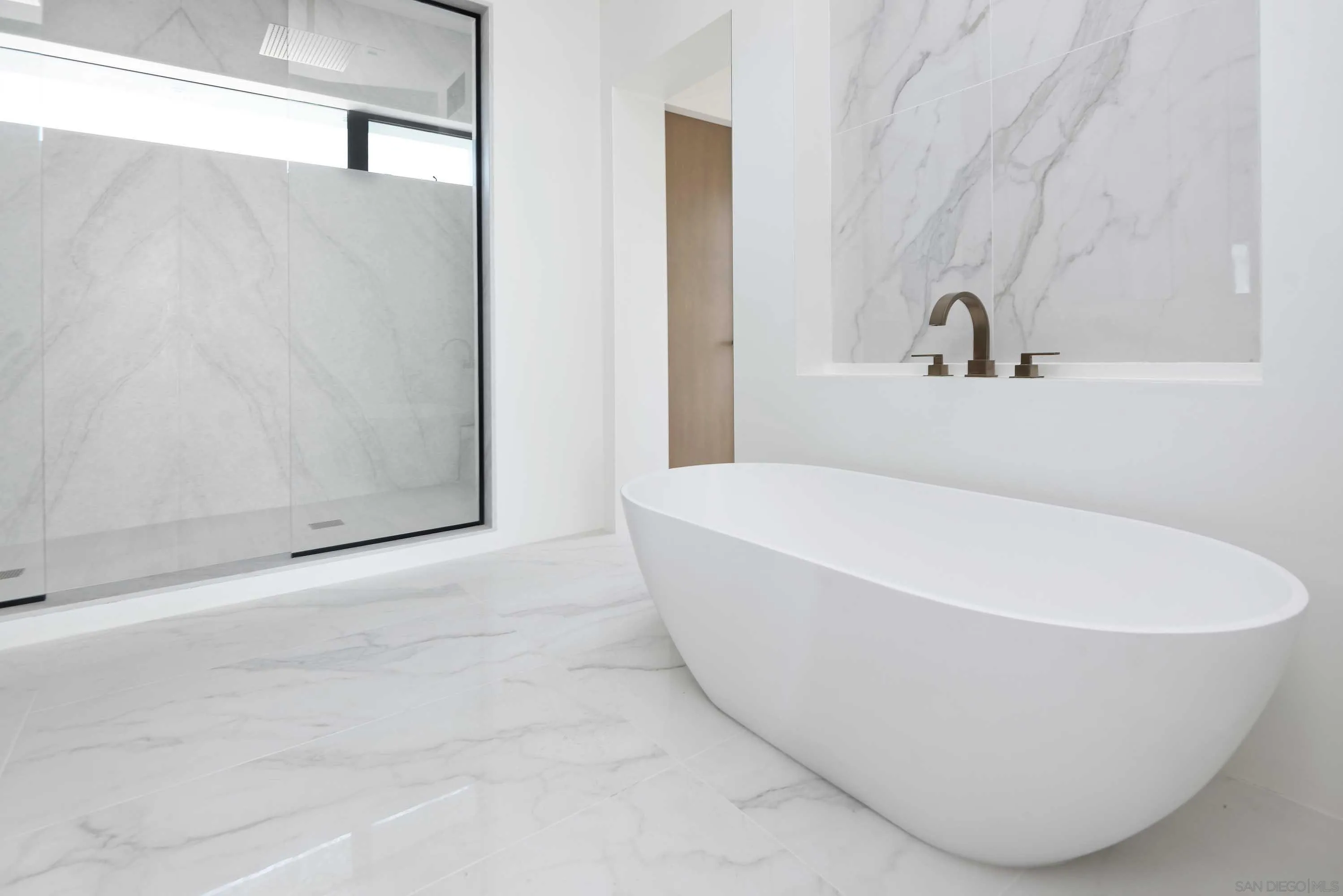 https://cdn.realtyfeed.com/cdn/127/260018847/92a253e5f3116d89c62b311c16b0bf6e.webp