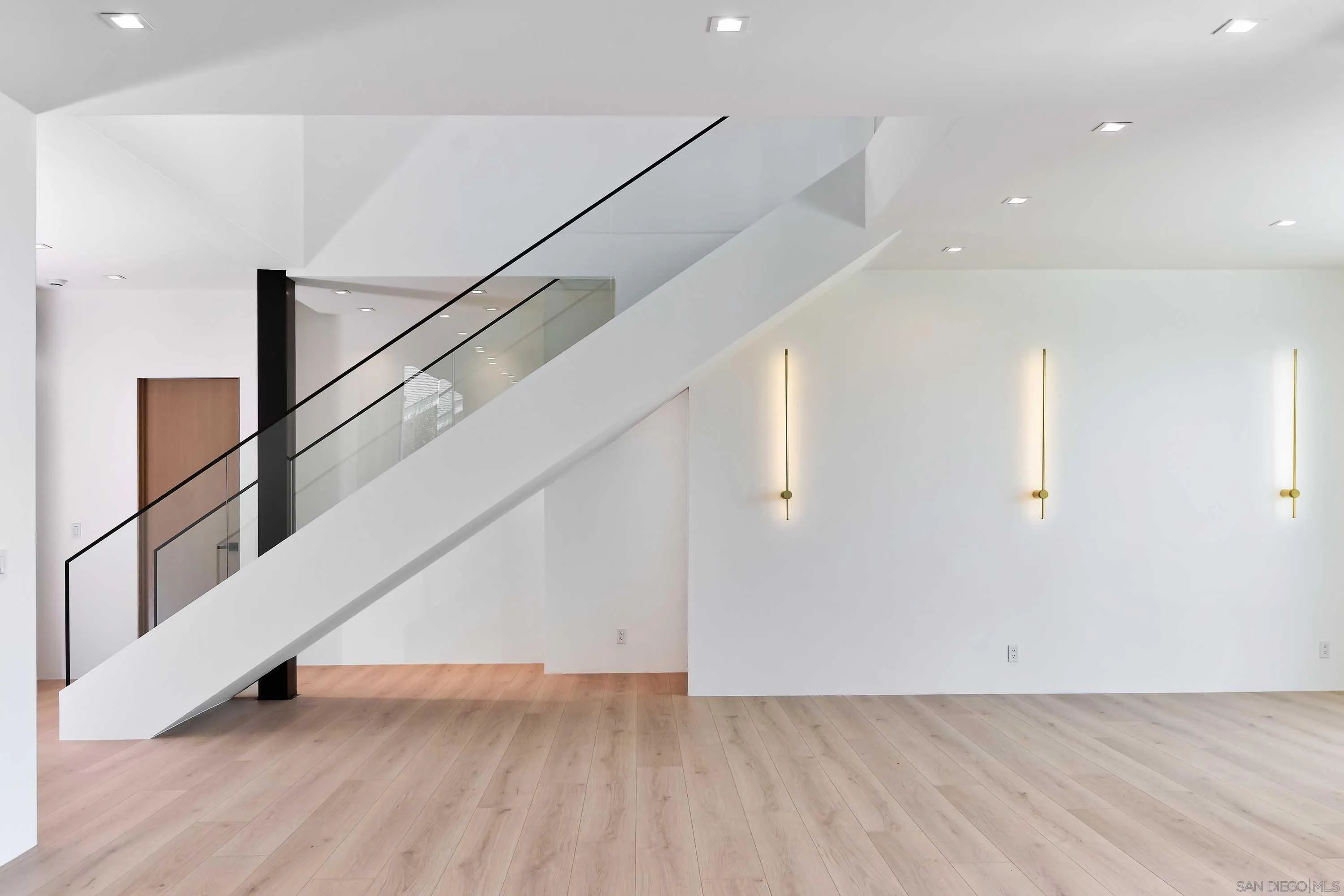 https://cdn.realtyfeed.com/cdn/127/260018847/eef26371256c8b759ecc8a40f303c4cd.webp