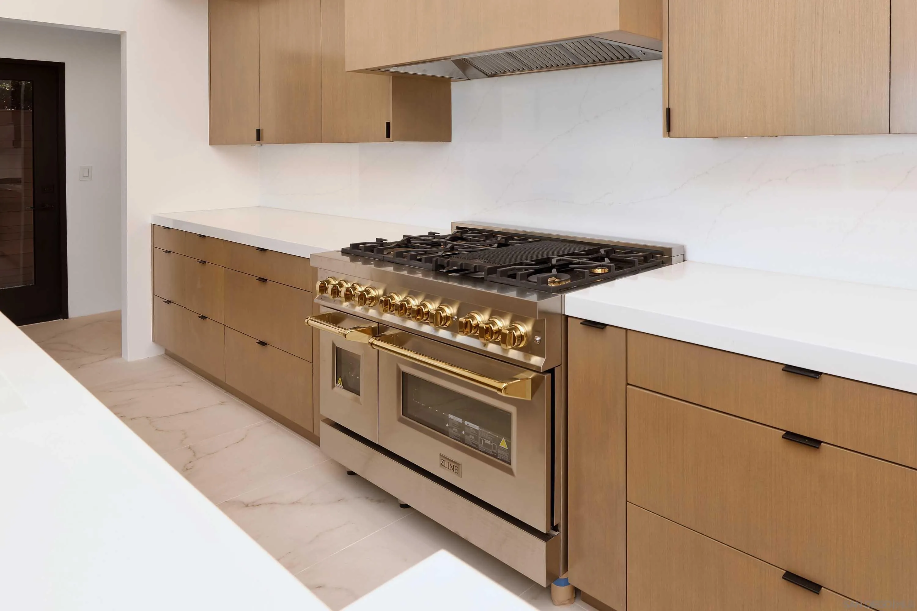 https://cdn.realtyfeed.com/cdn/127/260018847/f61f4f7a8e13deb9e115198d15d3a21c.webp