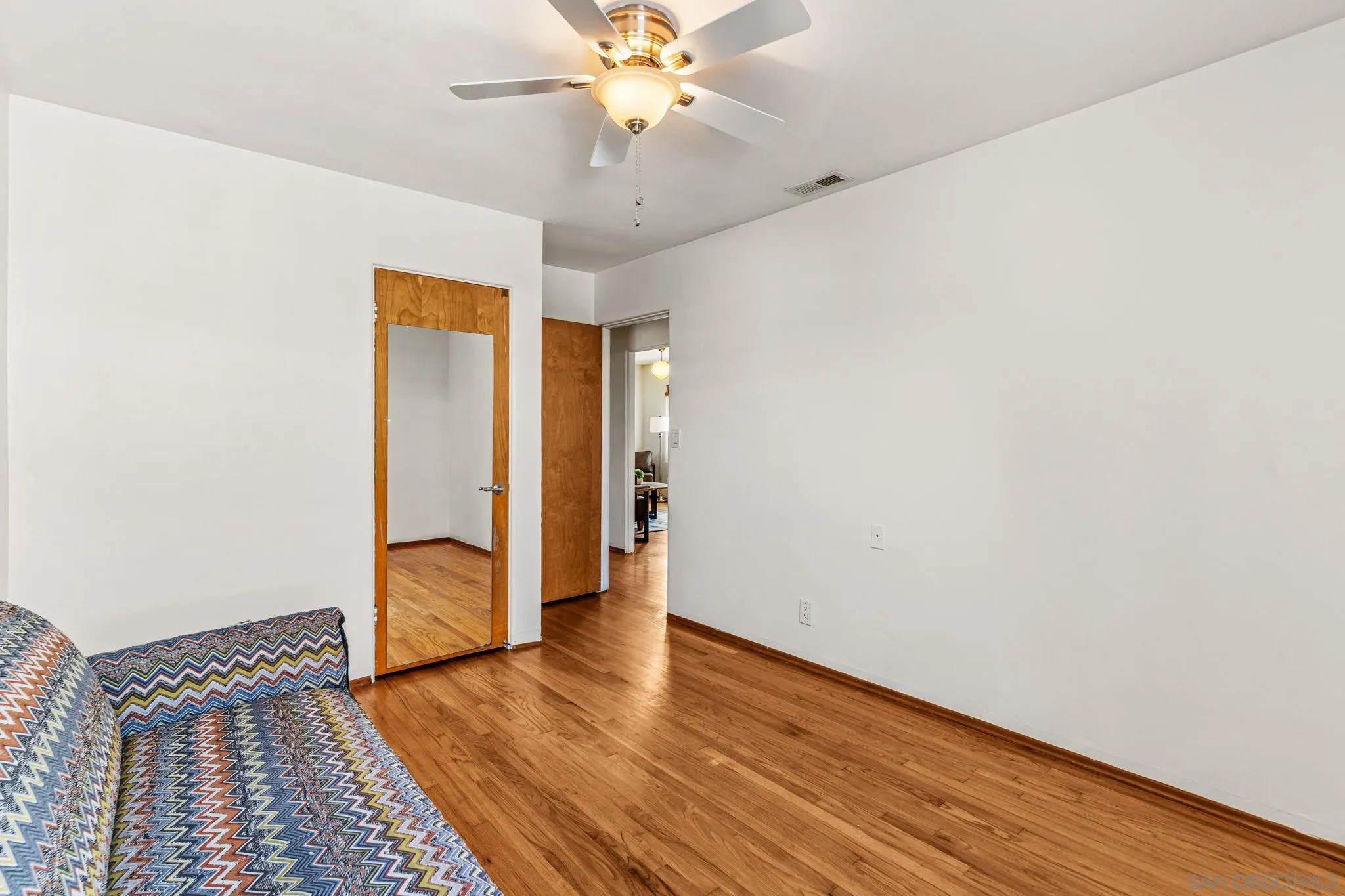 https://cdn.realtyfeed.com/cdn/127/260018848/8b3b101093bb7155bf751afa77542eac.webp