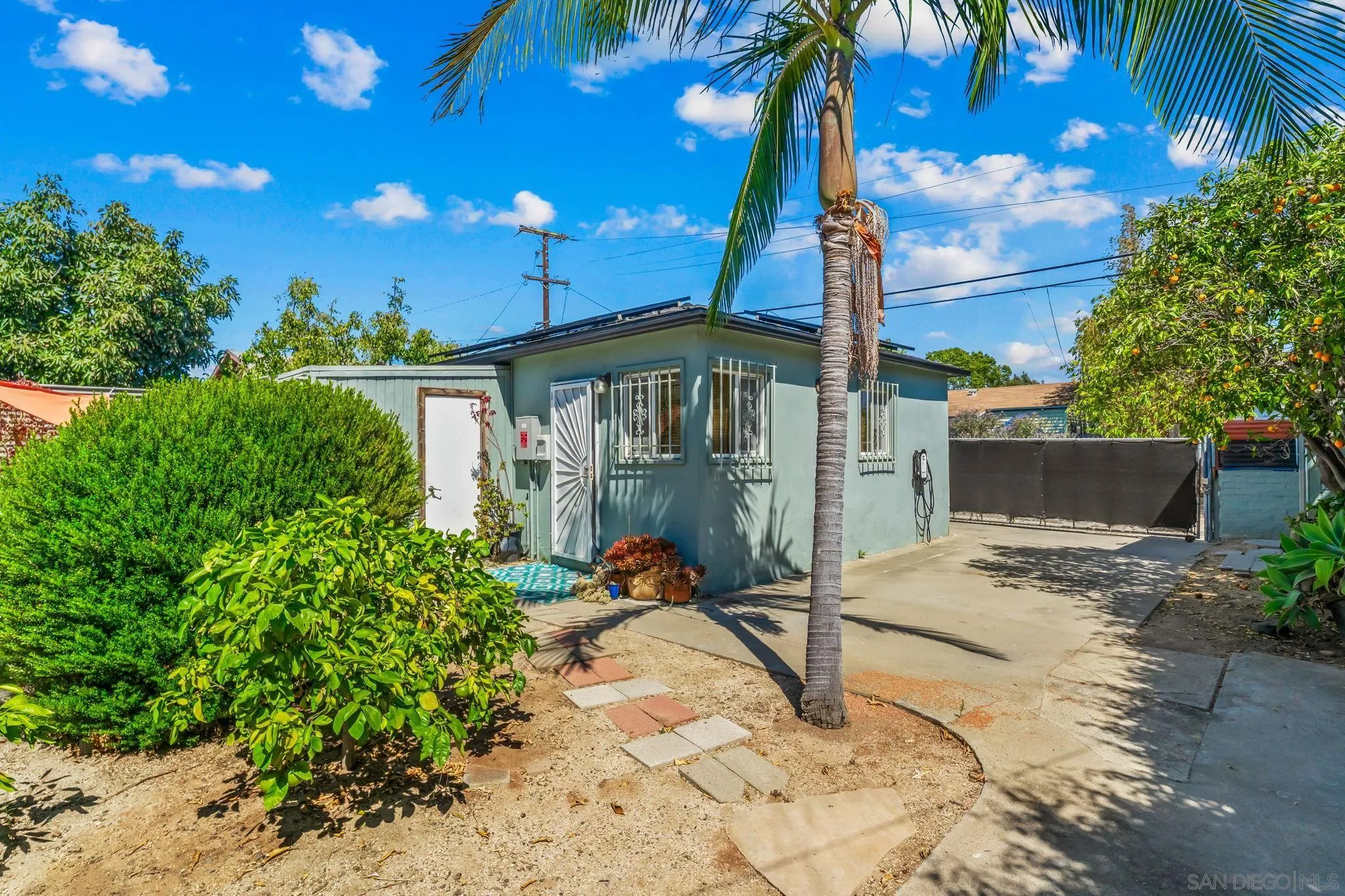 https://cdn.realtyfeed.com/cdn/127/260018848/c4c8f29519d3243b252c8916c6efefc9.webp