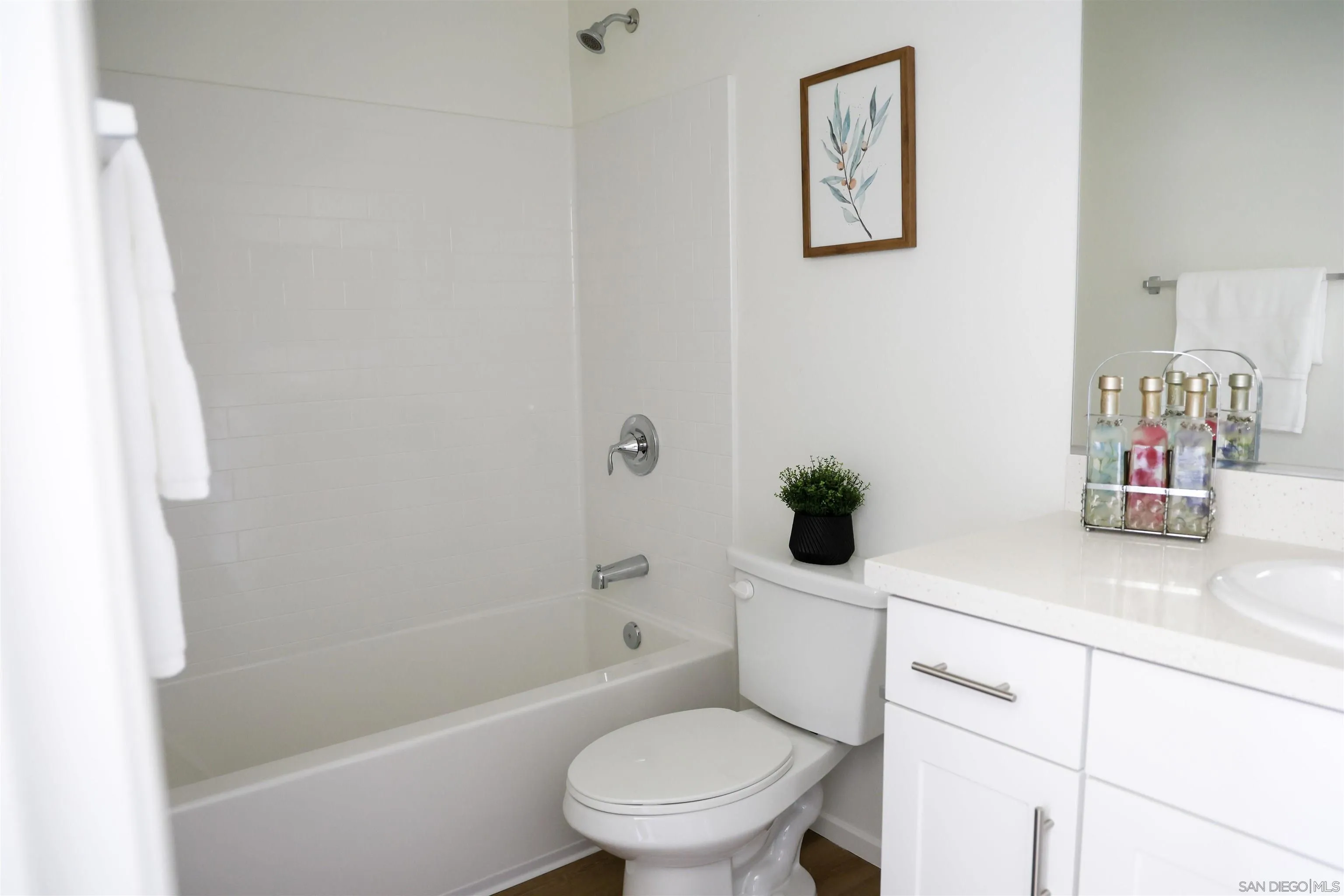 Photo #15: 260018852 Listing: Photo #15