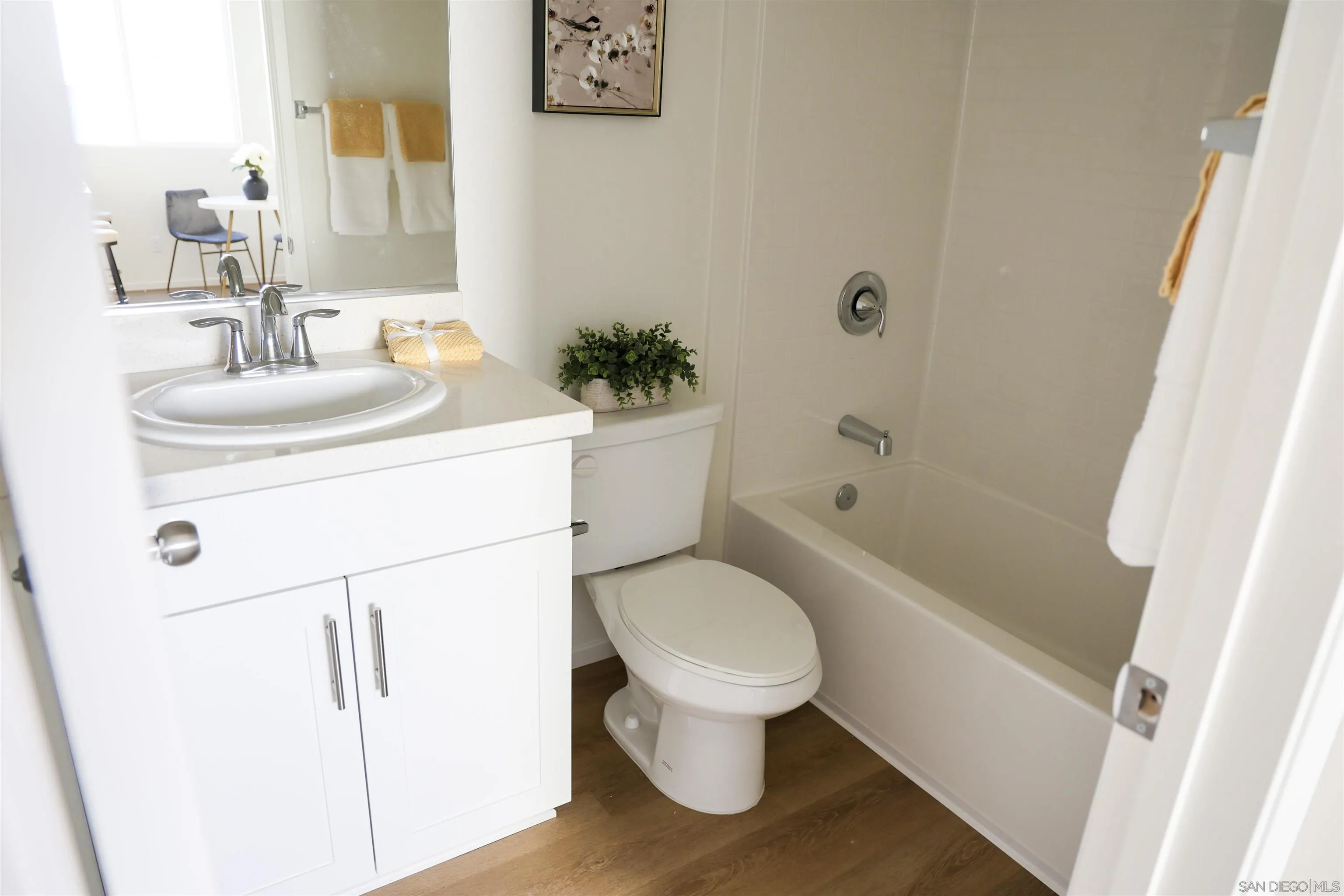 Photo #8: 260018852 Listing: Photo #8