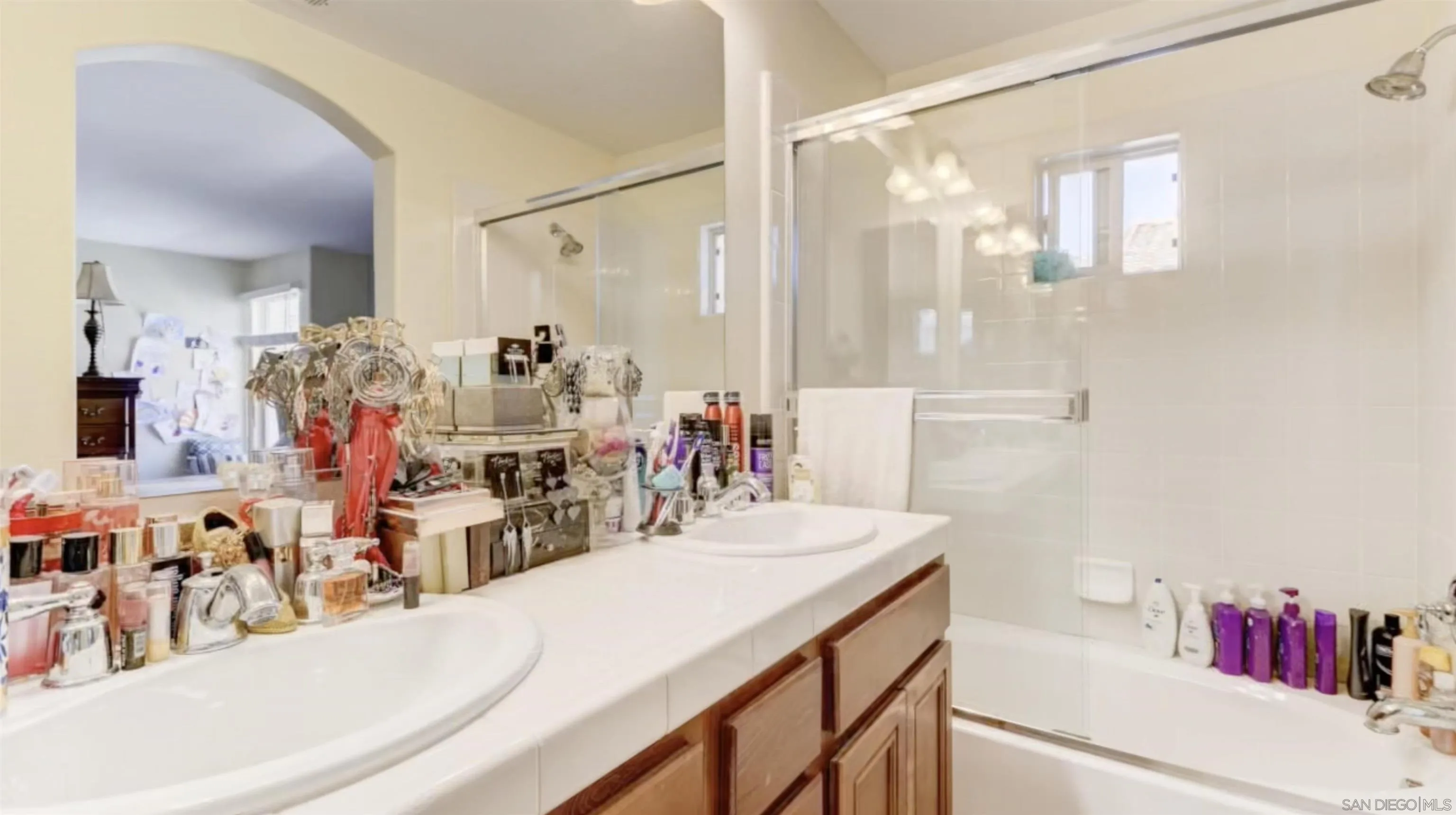 Photo #12: 260018853 Listing: Photo #12