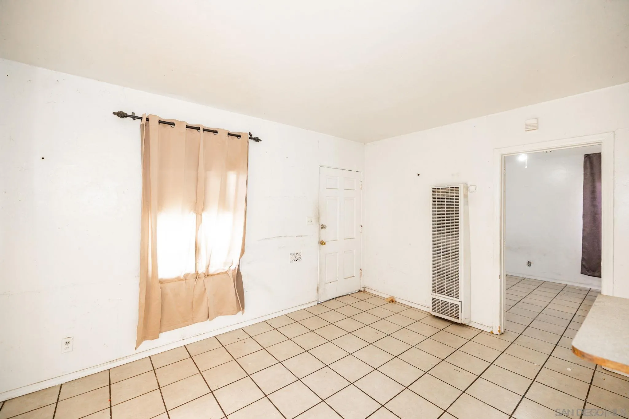 https://cdn.realtyfeed.com/cdn/127/260018855/3cb9ce7f439d2dbc328b4e7214629000.webp