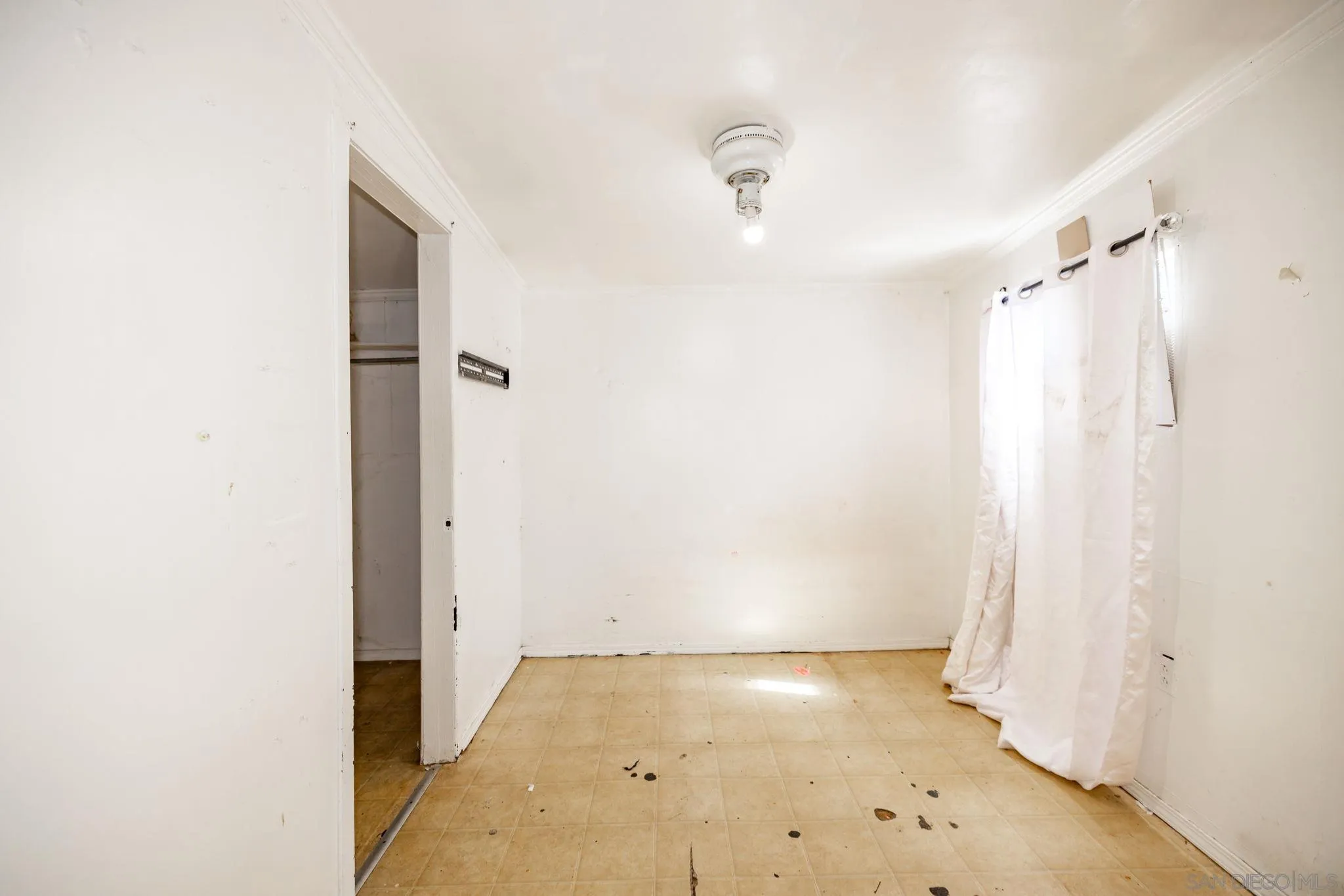 https://cdn.realtyfeed.com/cdn/127/260018855/9880bb64310fde57875316efa2870f91.webp