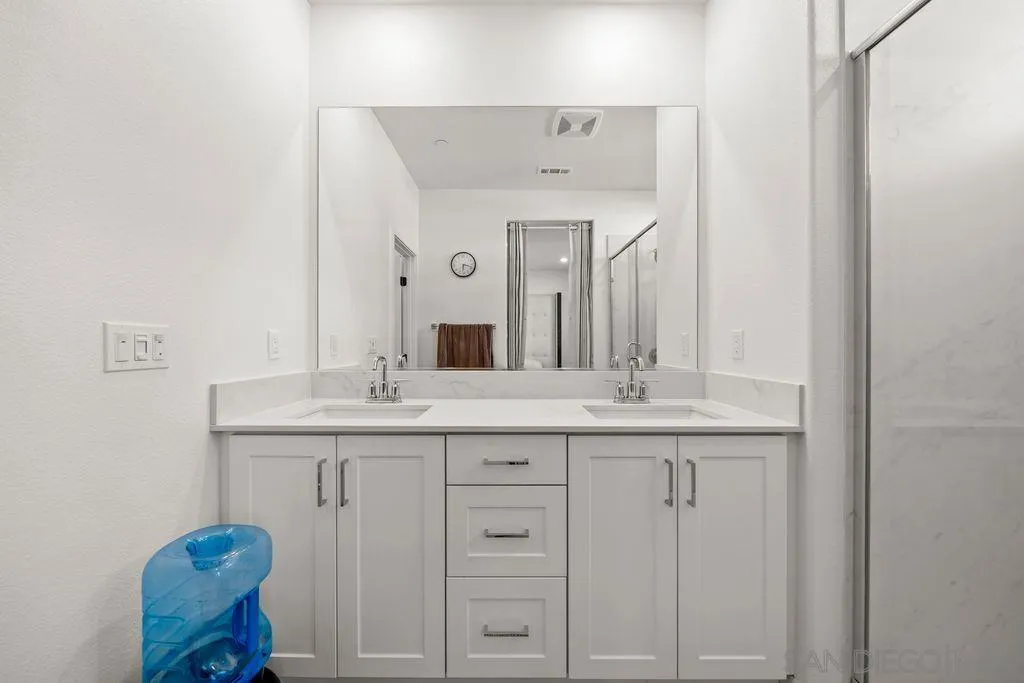 Photo #18: 260018857 Listing: Photo #18