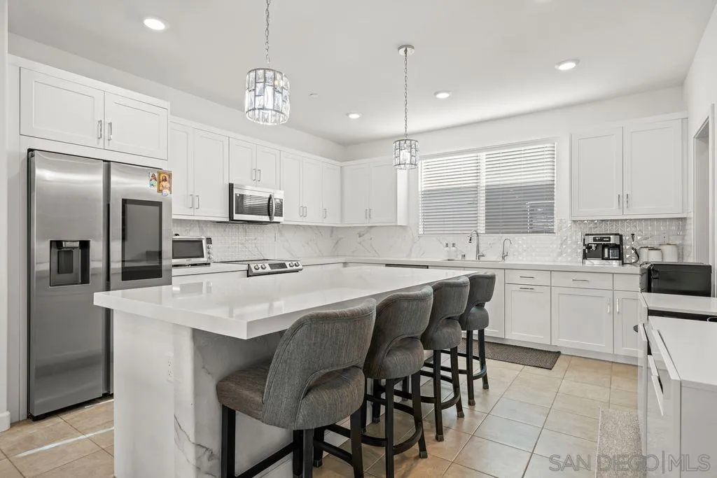 Photo #13: 260018857 Listing: Photo #13
