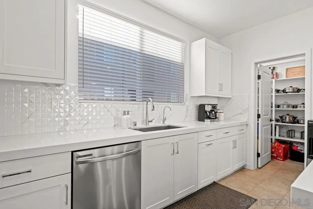Photo #16: 260018857 Listing: Photo #16