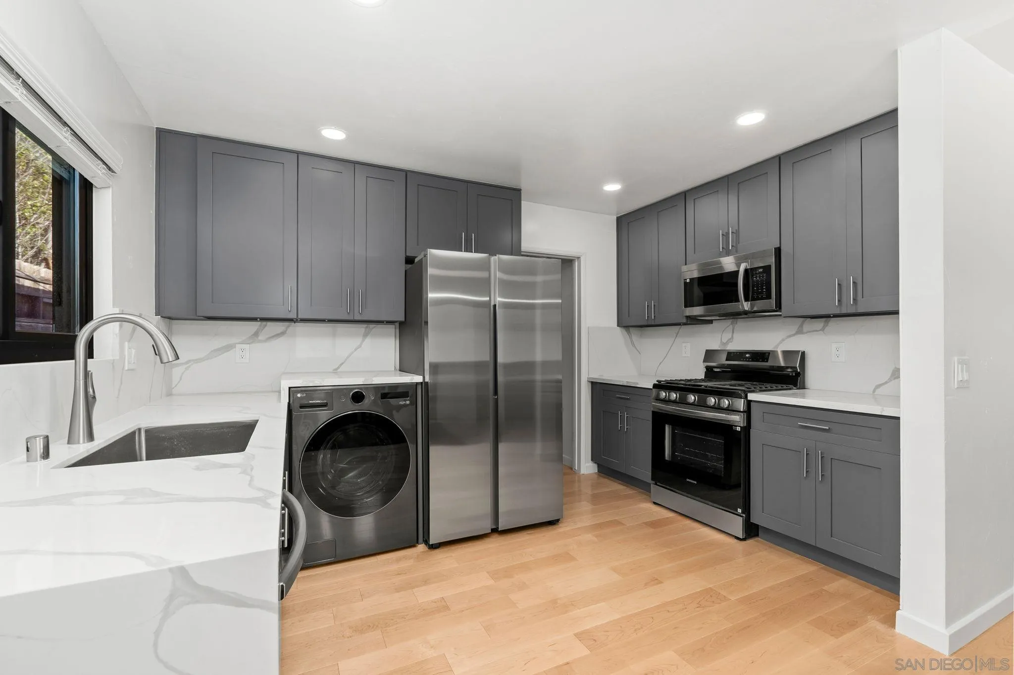 https://cdn.realtyfeed.com/cdn/127/260018859/15462a6bf536adc767cbab426dc17d8c.webp