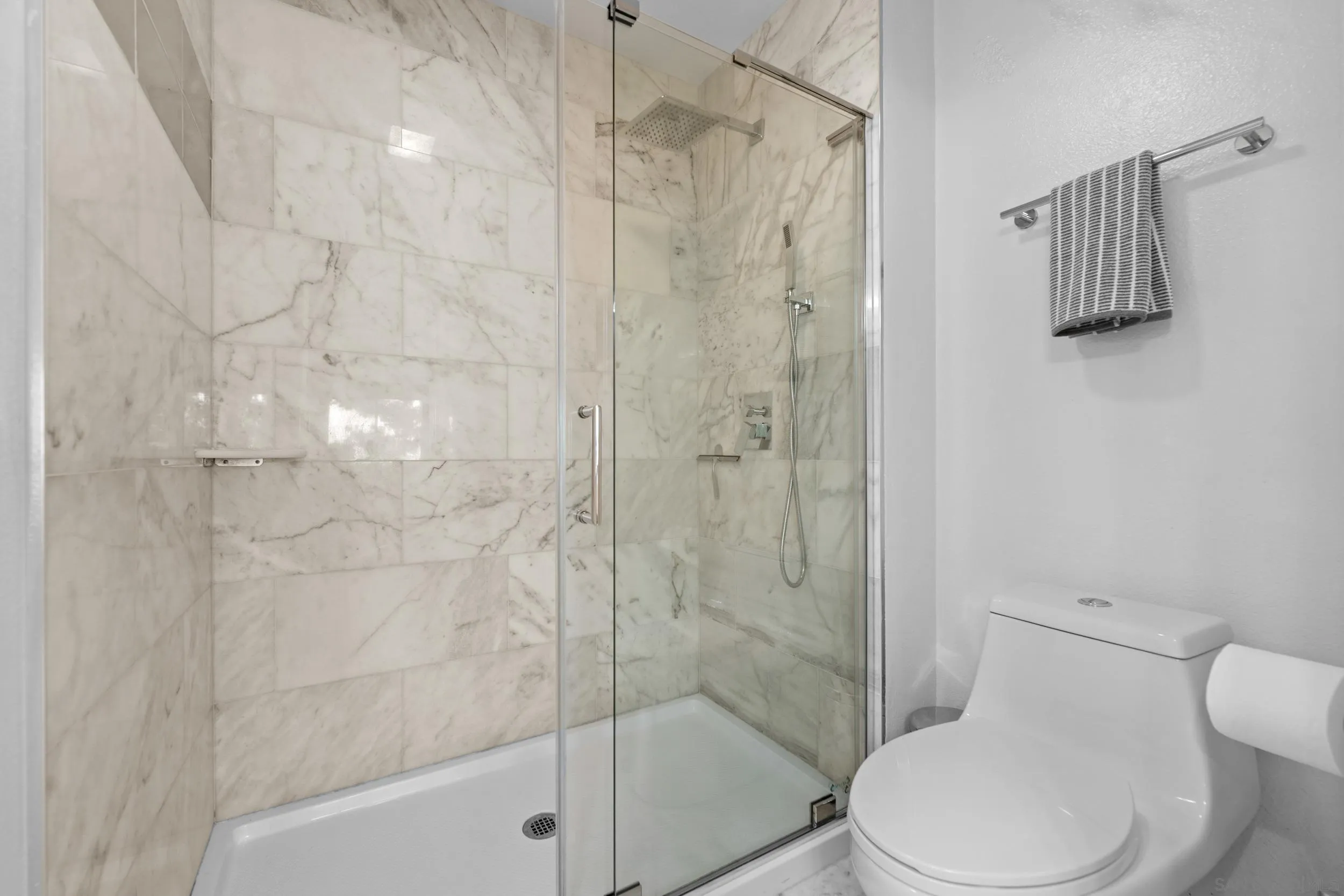 Photo #22: 260018864 Listing: Photo #22