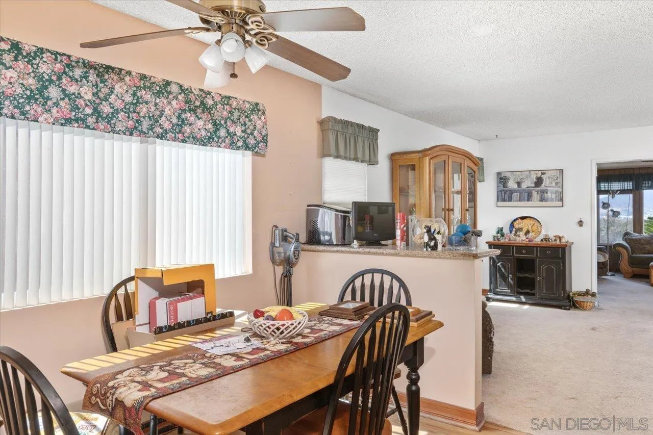 https://cdn.realtyfeed.com/cdn/127/260018865/2ef34b9f197807a52843420d1bcb14d7.webp