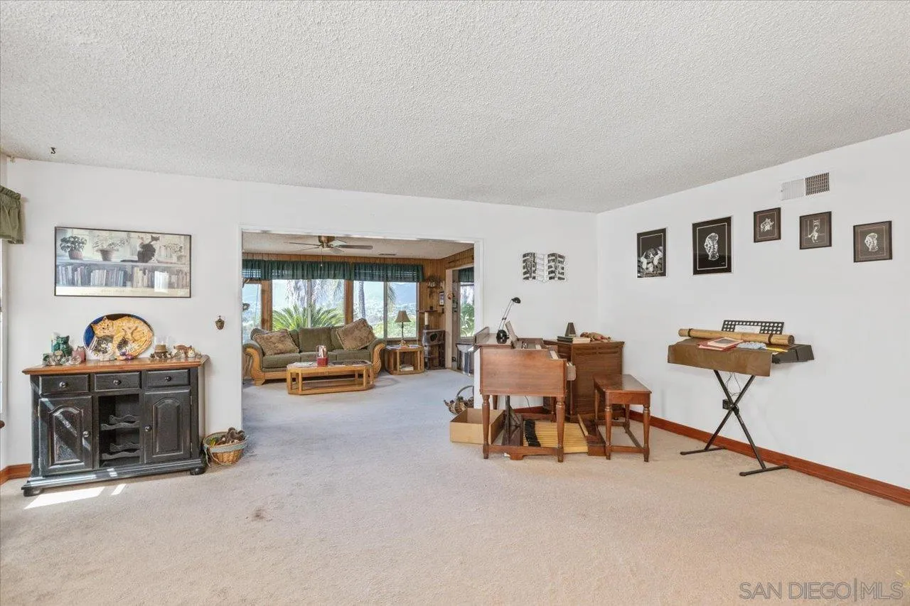 https://cdn.realtyfeed.com/cdn/127/260018865/3e9288030ca871edc50855387ab18a0d.webp