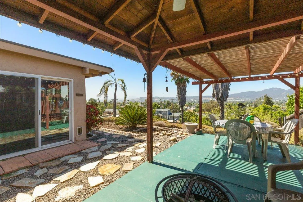 https://cdn.realtyfeed.com/cdn/127/260018865/59fc0128a645fca2c79874391ad00ab7.webp