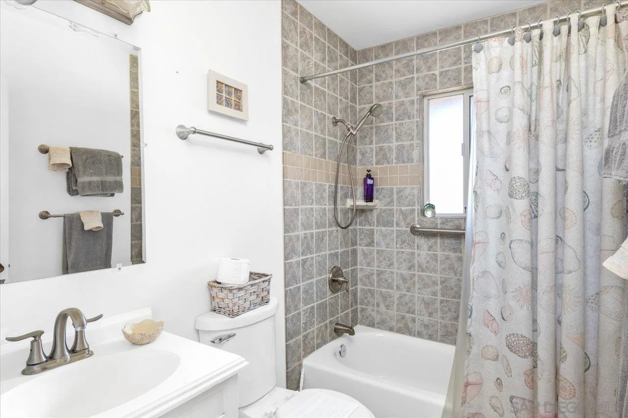 https://cdn.realtyfeed.com/cdn/127/260018865/a38cda2141236a51cf4bfa4bd7fe0c2a.webp