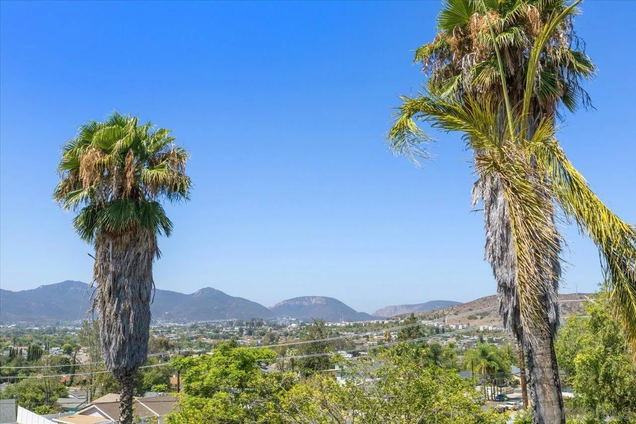 https://cdn.realtyfeed.com/cdn/127/260018865/aae2861ace92243ef4193d5aa15b96a7.webp