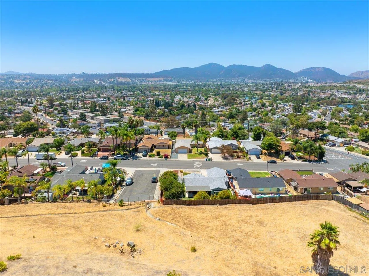 https://cdn.realtyfeed.com/cdn/127/260018865/bf16dbed6b49b17f4e8cee9e23c5ded4.webp