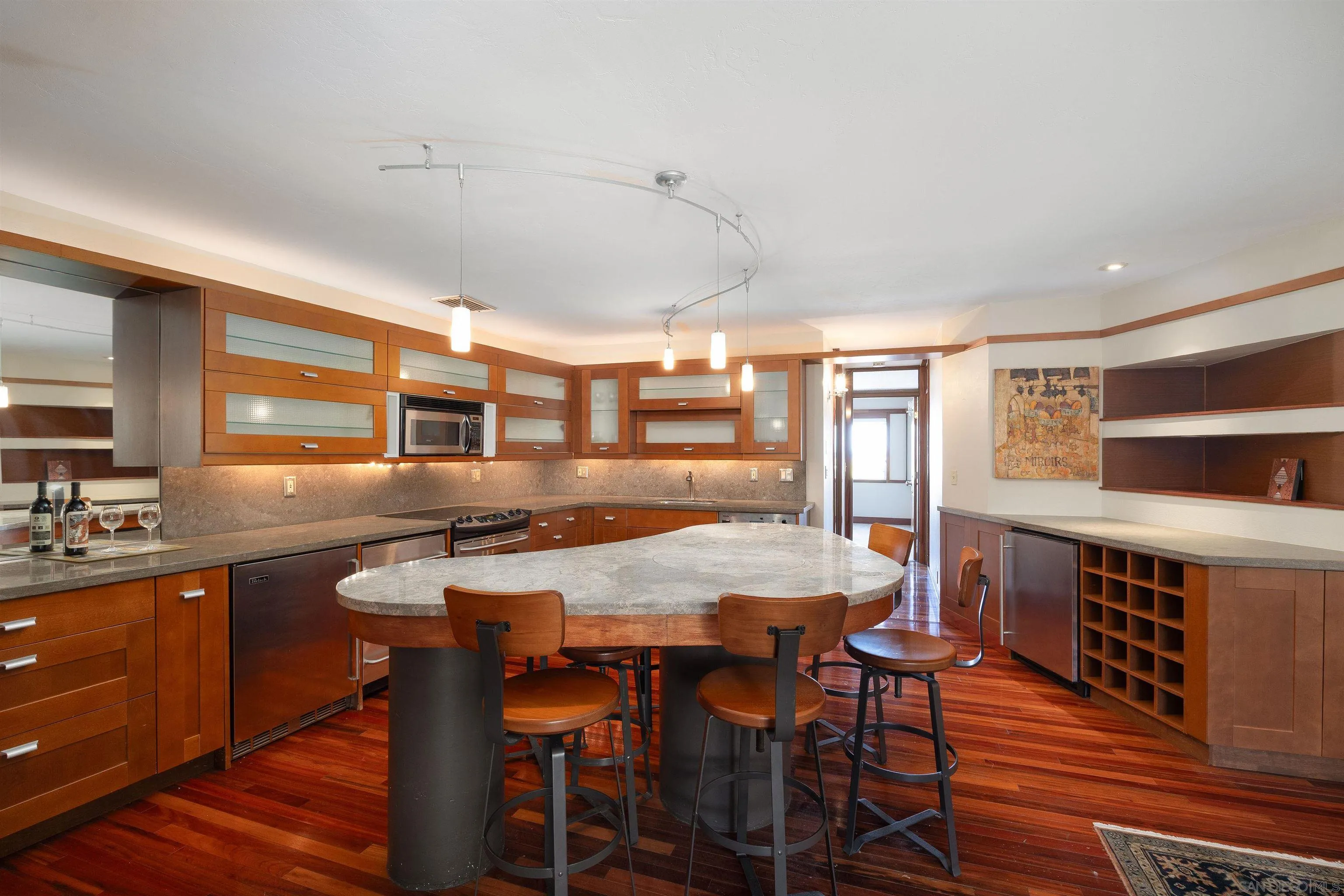 Photo #7: 260018867 Listing: Photo #7