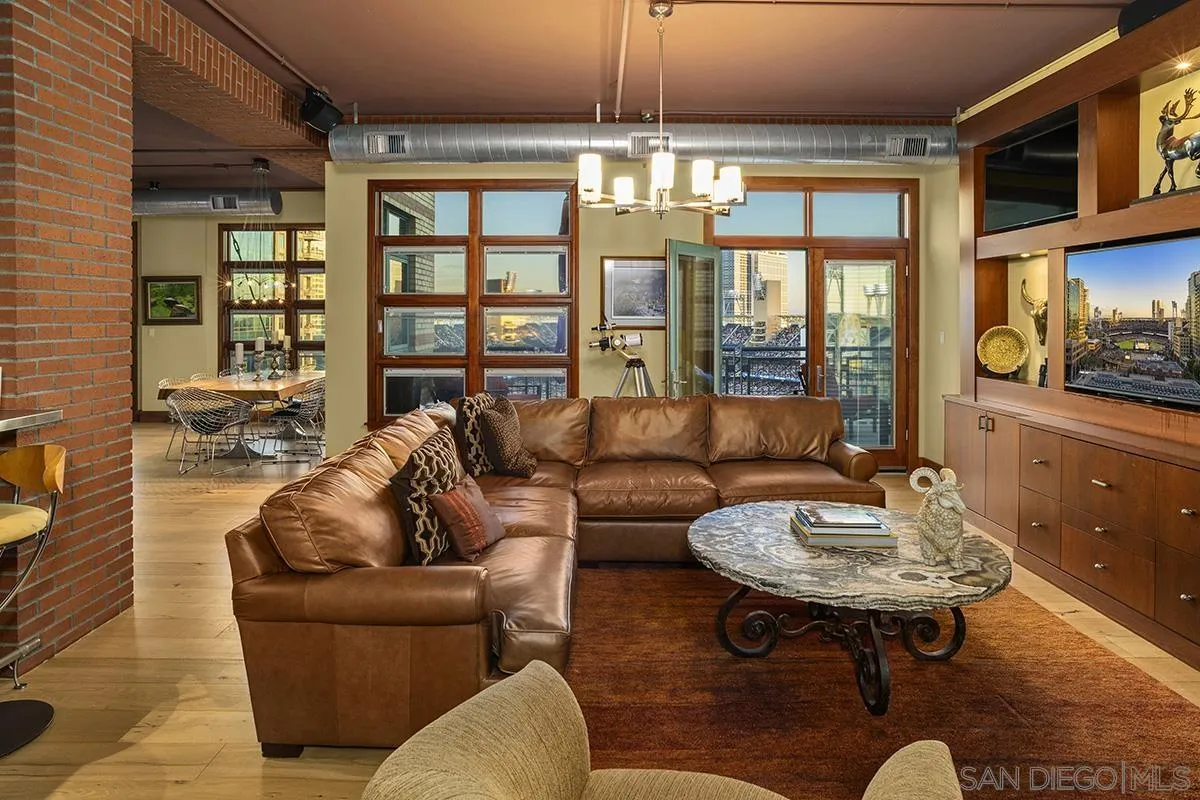 Photo #5: 260018868 Listing: Photo #5